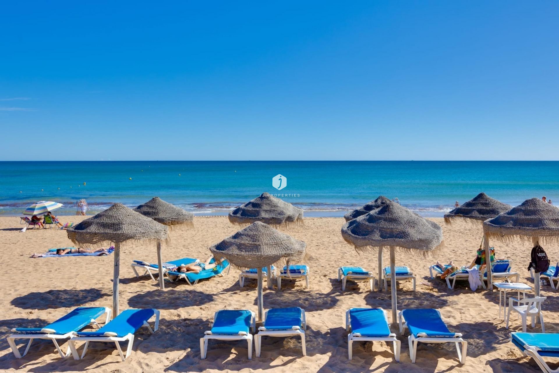 Z drugiej ręki - Mieszkanie w bloku -
Torrevieja - La Mata