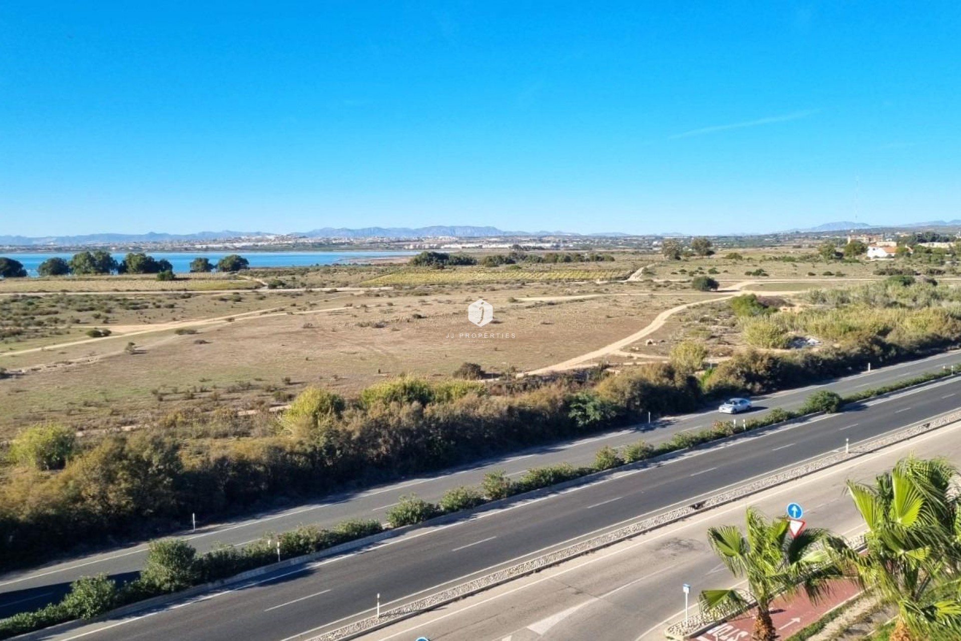 Z drugiej ręki - Mieszkanie w bloku -
Torrevieja - La Mata