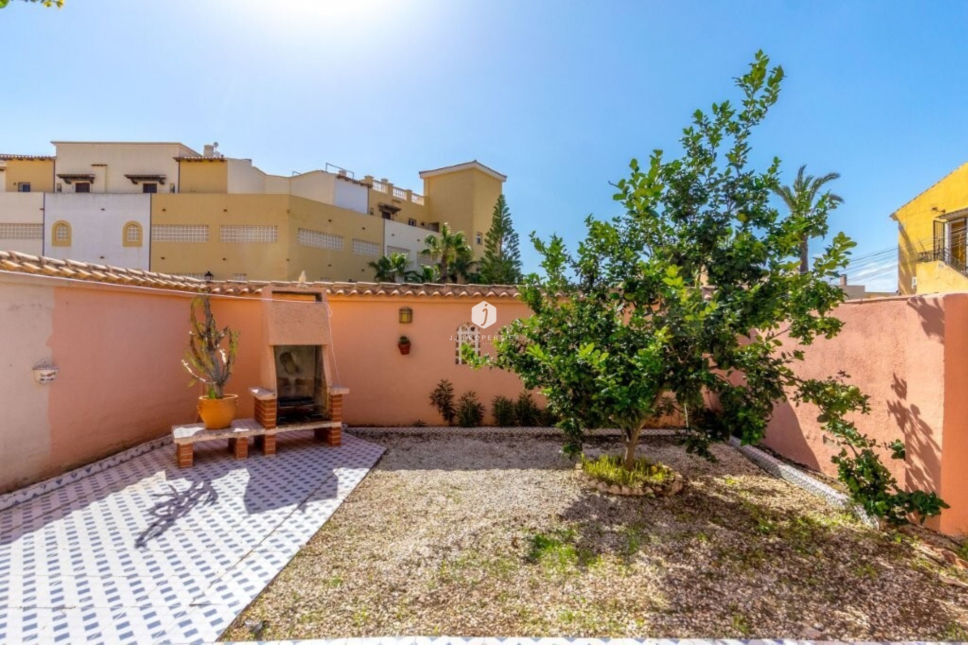 Z drugiej ręki - Mieszkanie w bloku -
Torrevieja - La Rosaleda