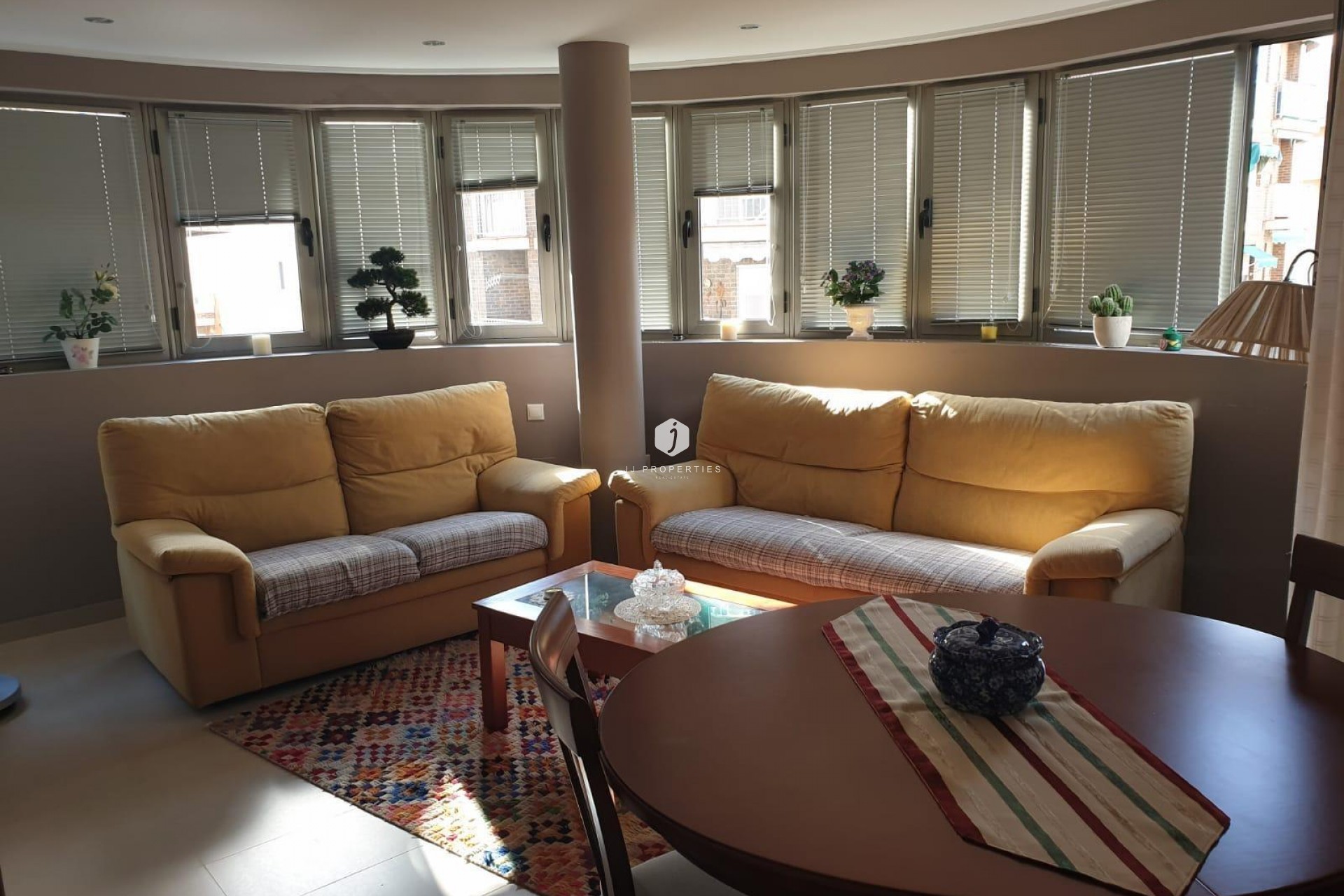 Z drugiej ręki - Mieszkanie w bloku -
Torrevieja - Las Piscinas Naturales