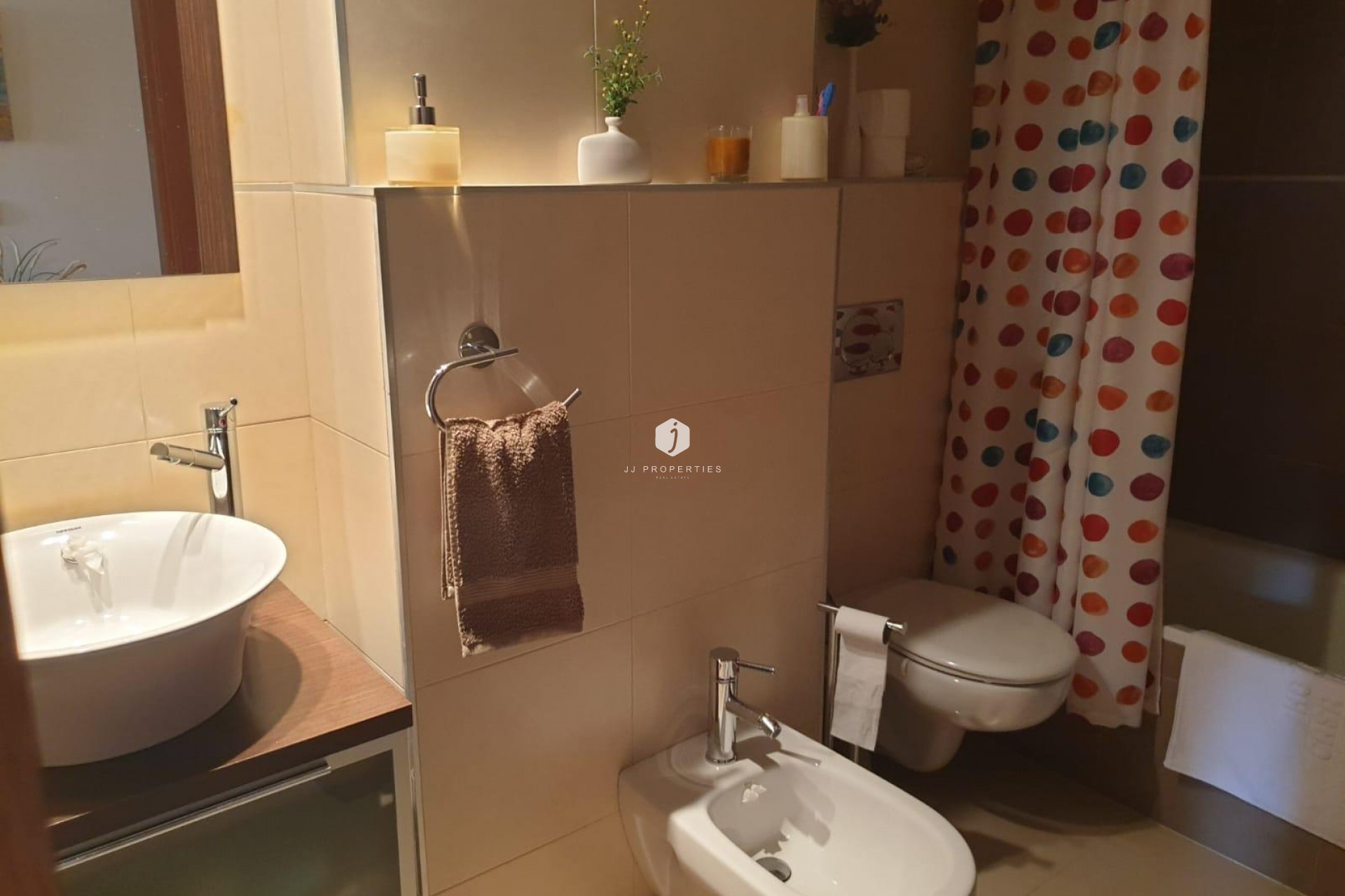 Z drugiej ręki - Mieszkanie w bloku -
Torrevieja - Las Piscinas Naturales