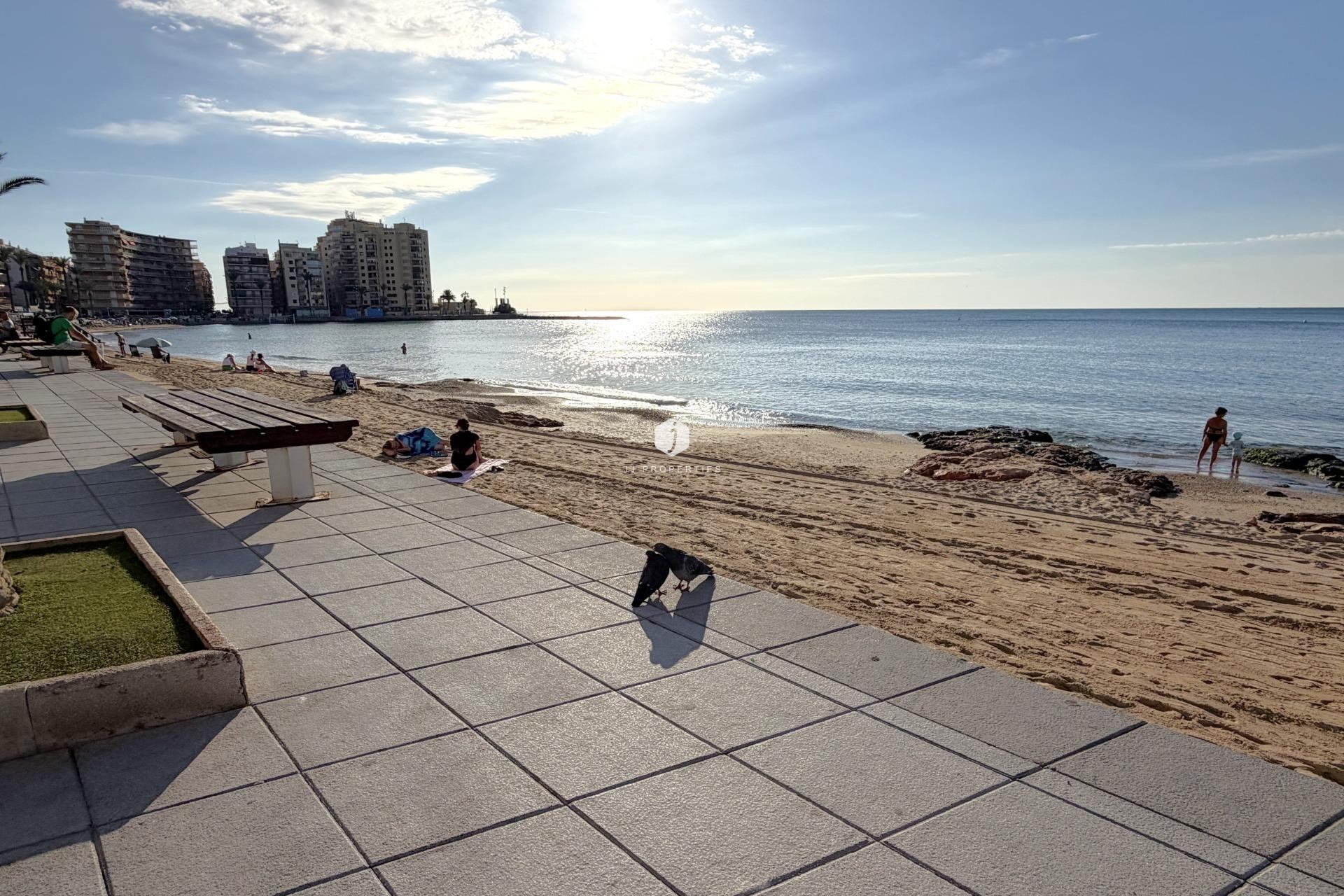 Z drugiej ręki - Mieszkanie w bloku -
Torrevieja - Las Piscinas Naturales