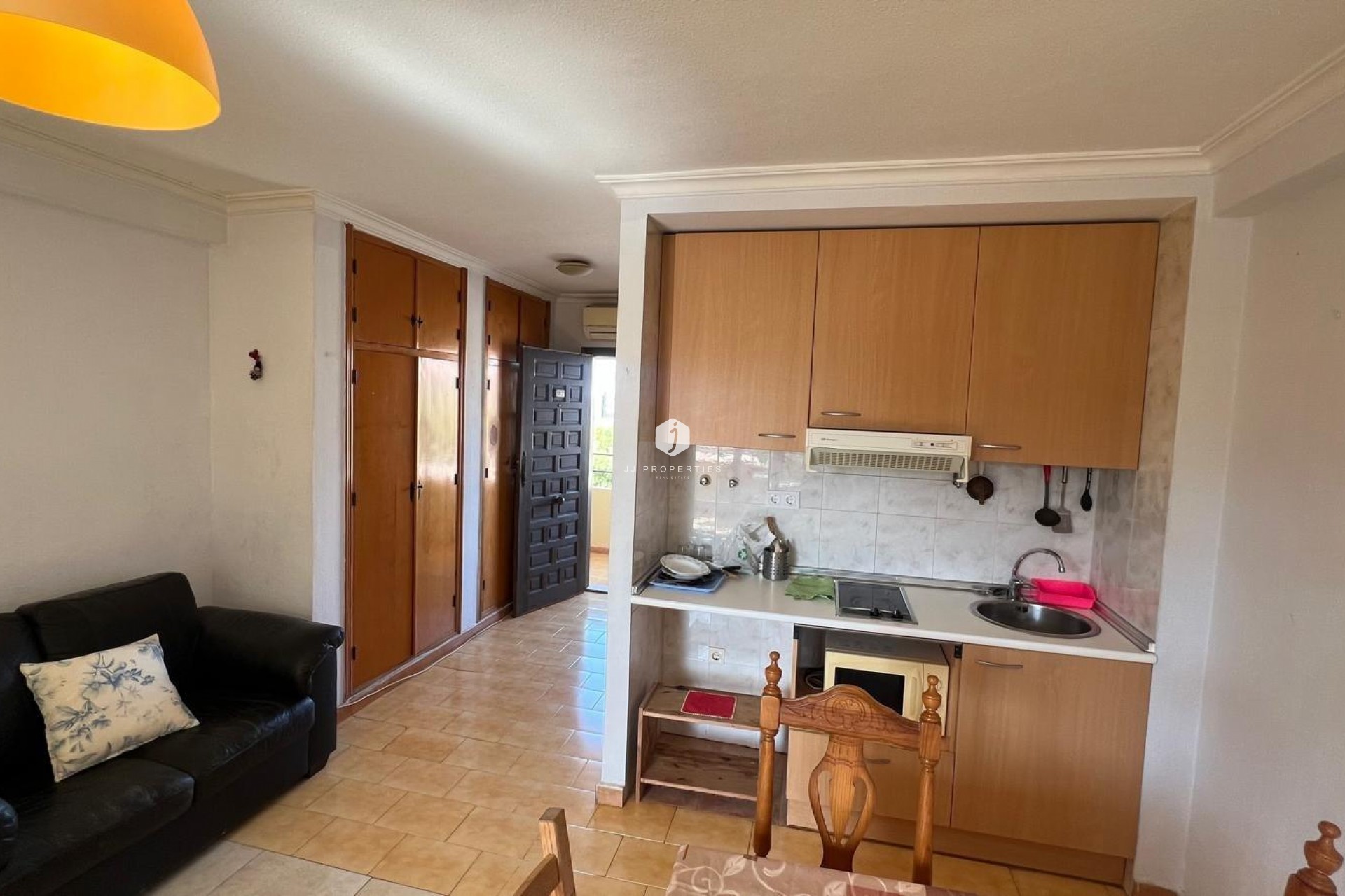 Z drugiej ręki - Mieszkanie w bloku -
Torrevieja - Miramar - Torre Del Moro