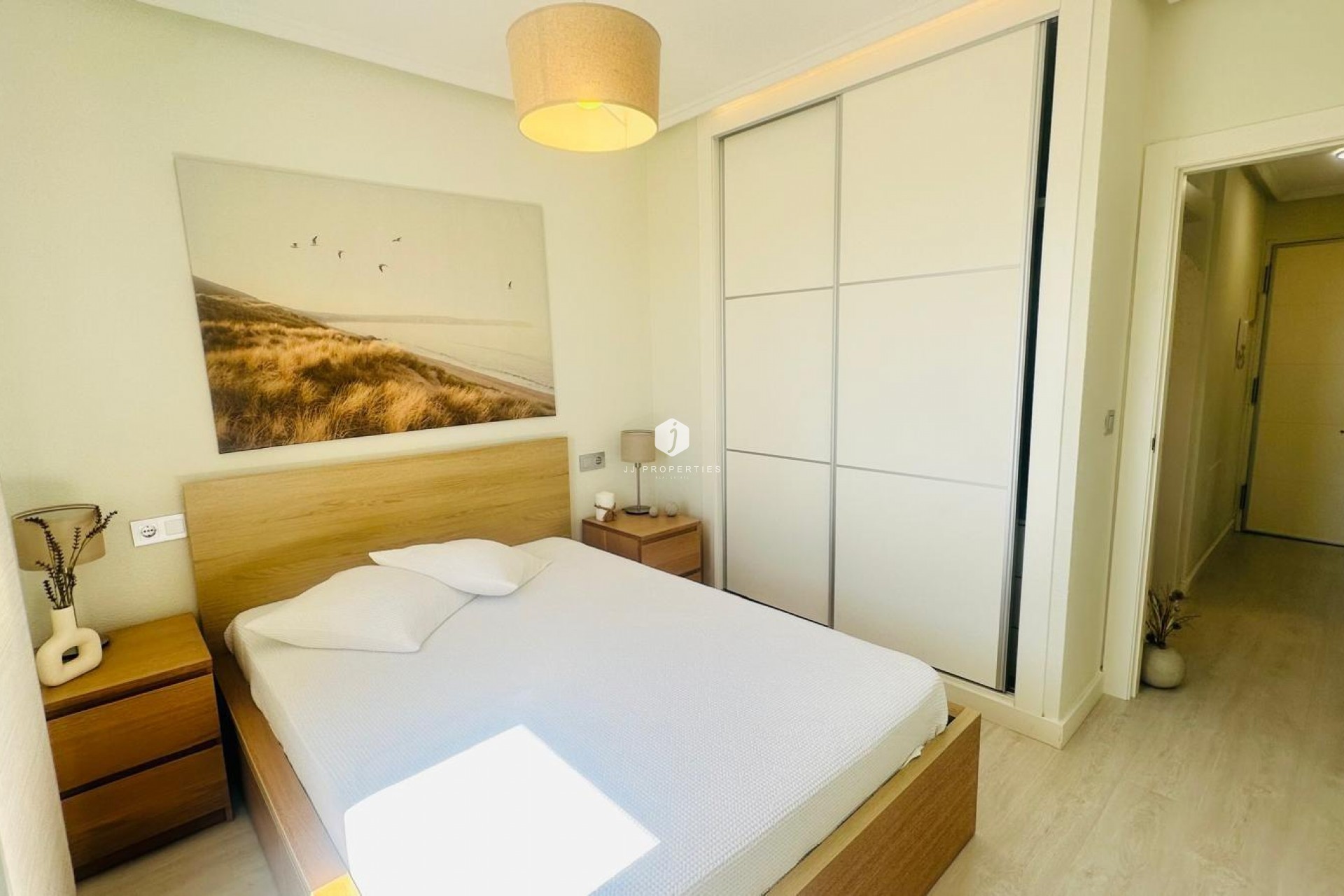 Z drugiej ręki - Mieszkanie w bloku -
Torrevieja - Nueva Torrevieja