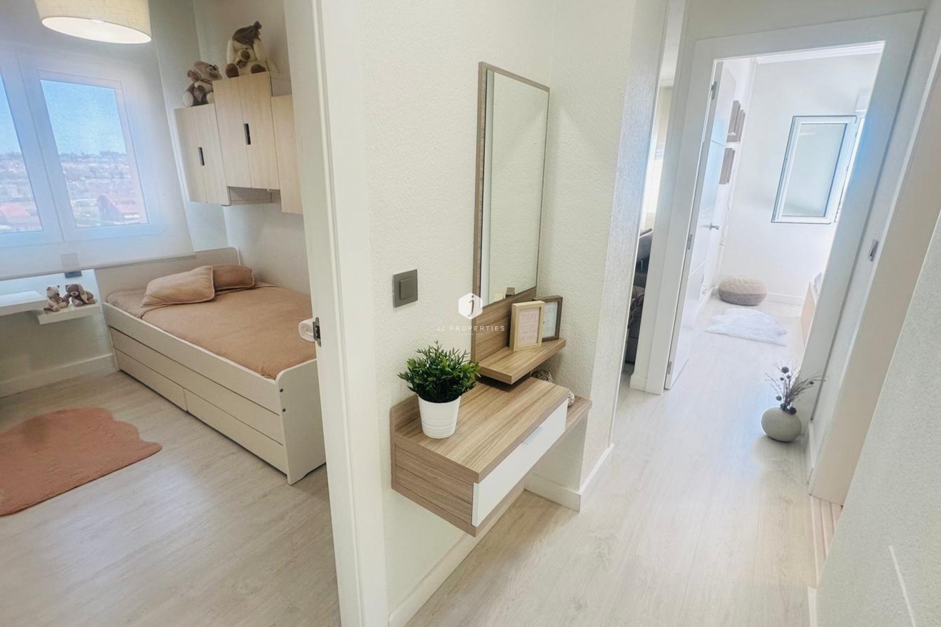 Z drugiej ręki - Mieszkanie w bloku -
Torrevieja - Nueva Torrevieja