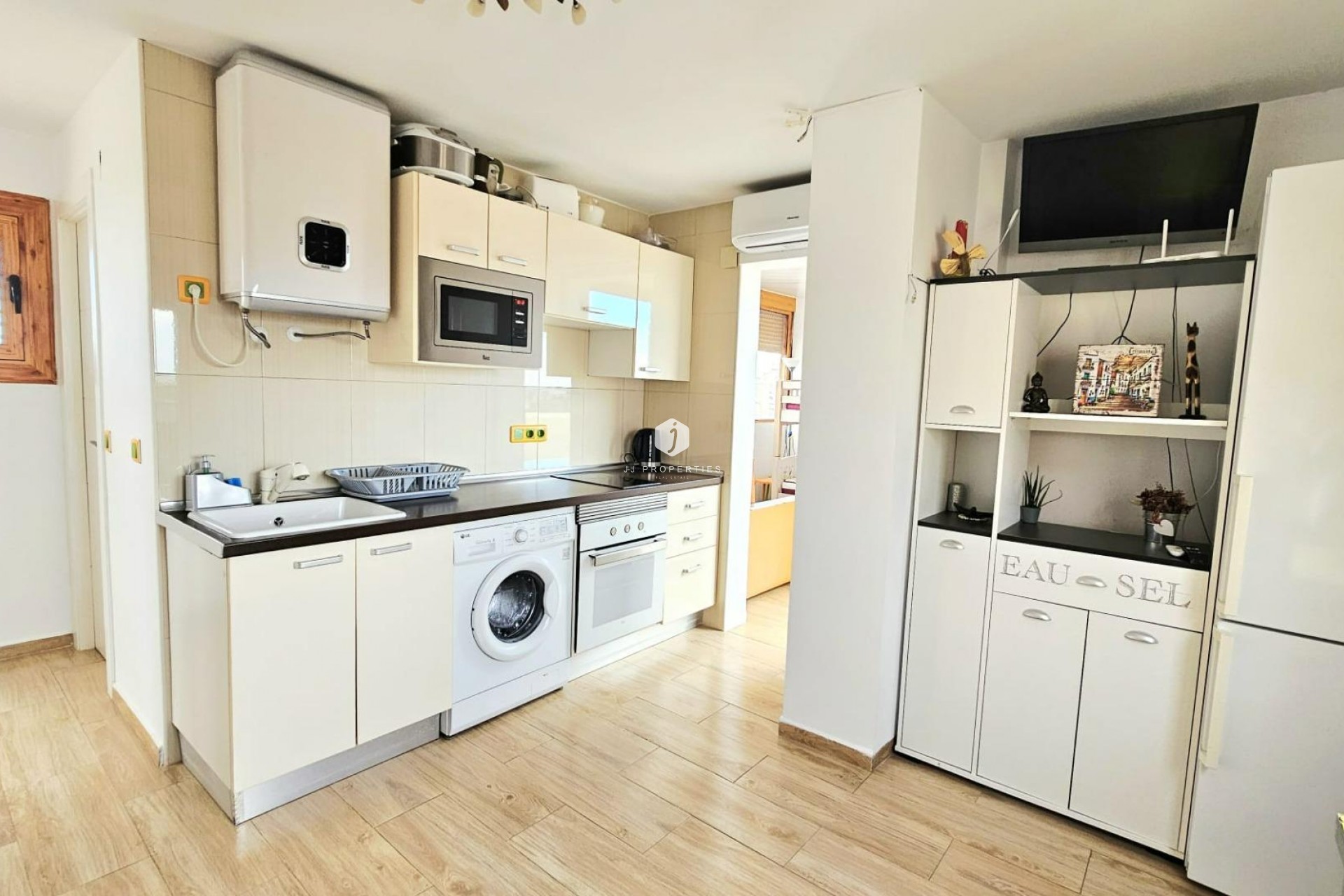 Z drugiej ręki - Mieszkanie w bloku -
Torrevieja - Nueva Torrevieja