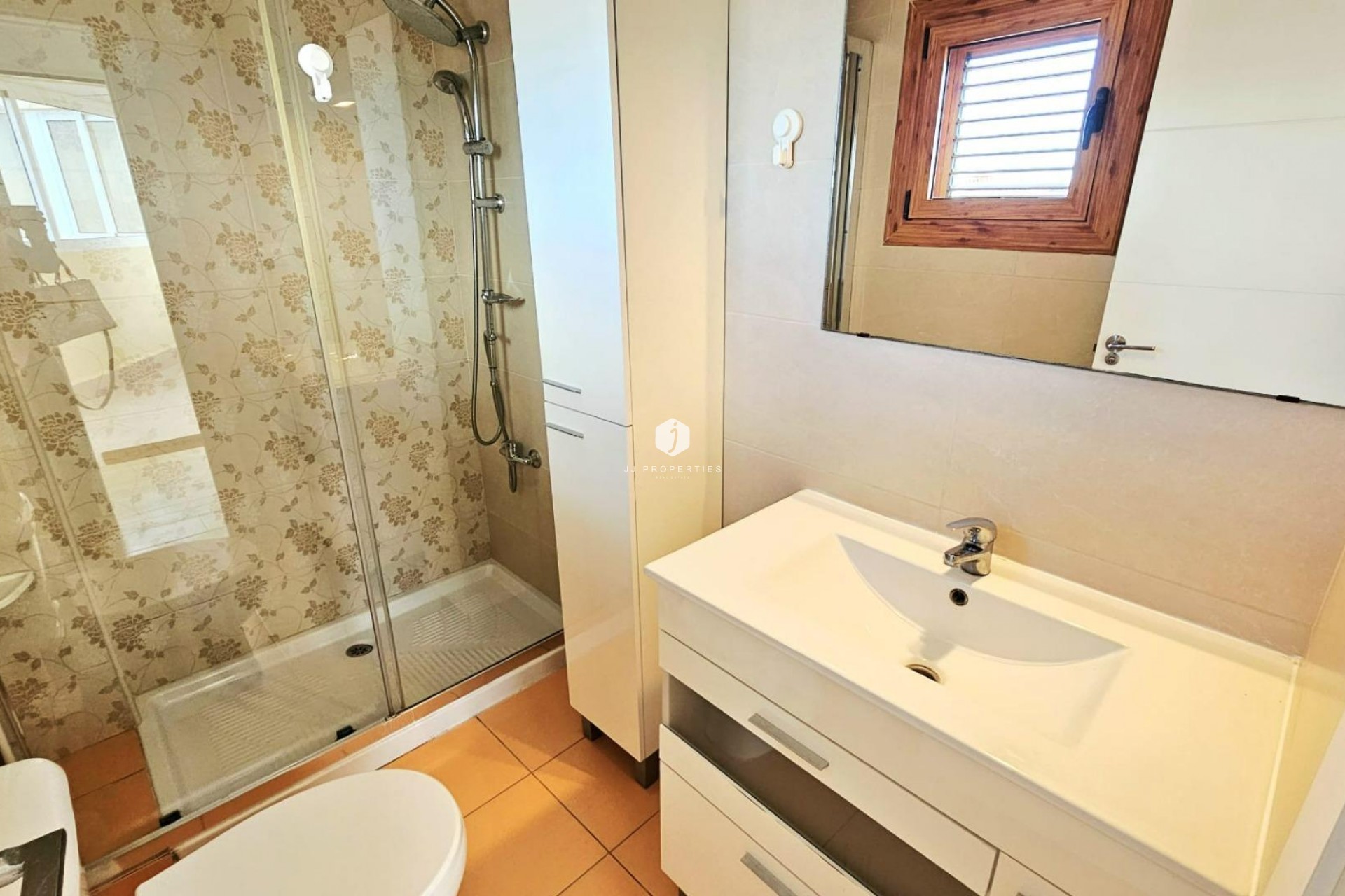 Z drugiej ręki - Mieszkanie w bloku -
Torrevieja - Nueva Torrevieja