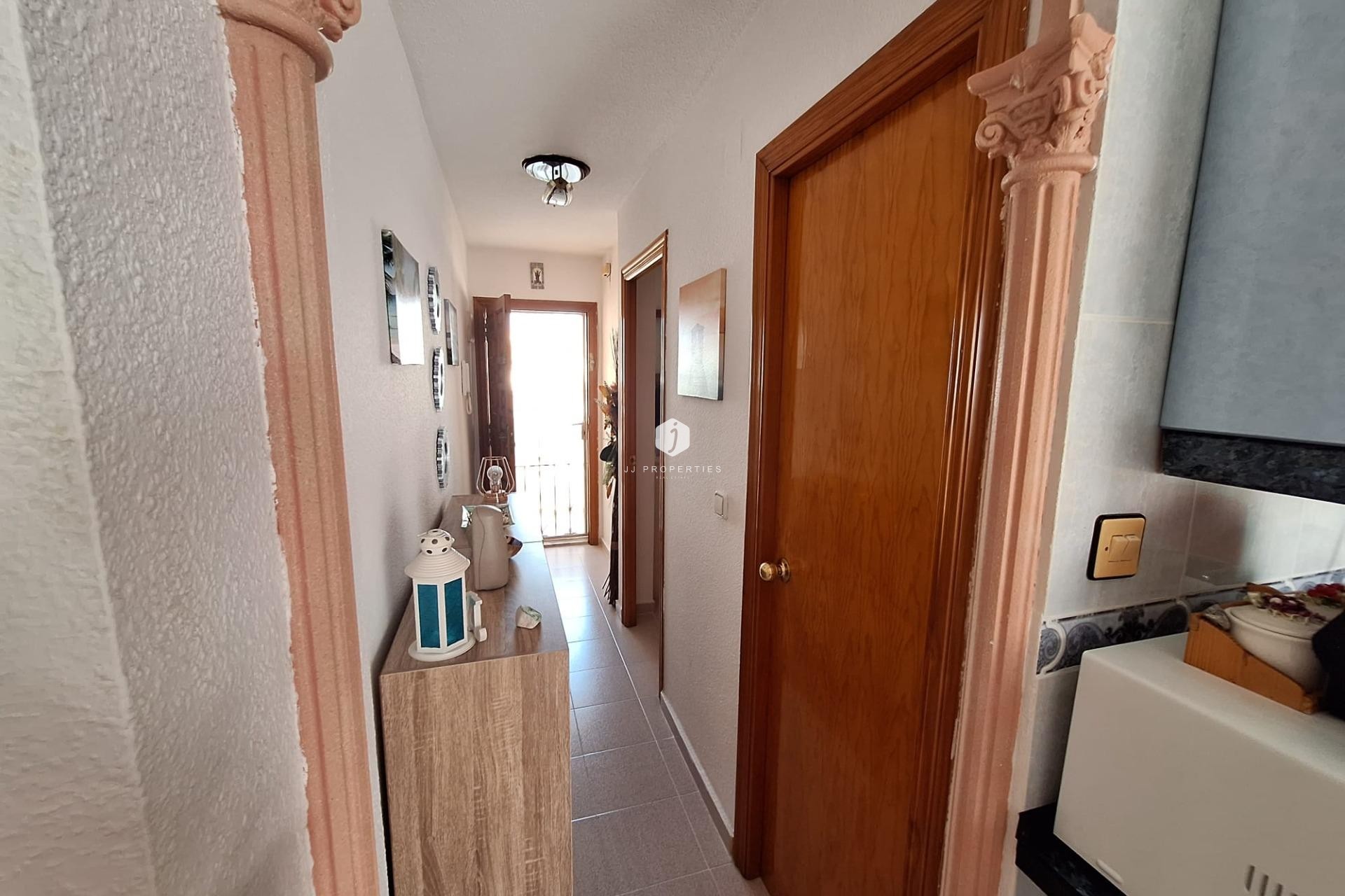 Z drugiej ręki - Mieszkanie w bloku -
Torrevieja - Nueva Torrevieja