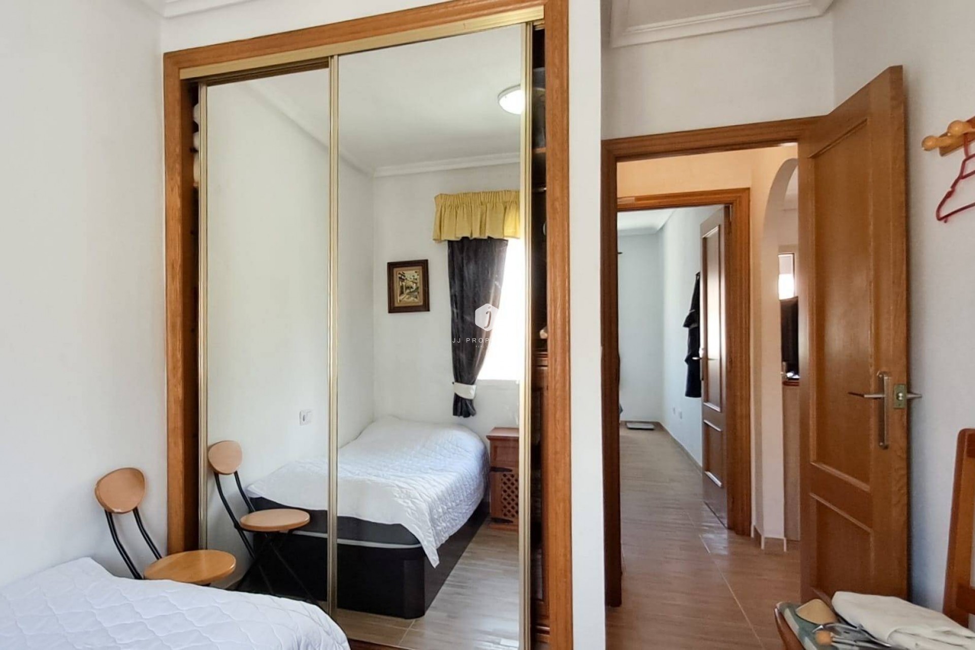 Z drugiej ręki - Mieszkanie w bloku -
Torrevieja - Parque Acuático - Sector 25