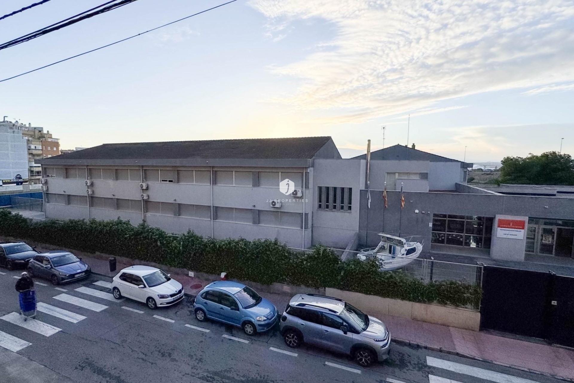 Z drugiej ręki - Mieszkanie w bloku -
Torrevieja - PARQUE DE LAS NACIONES