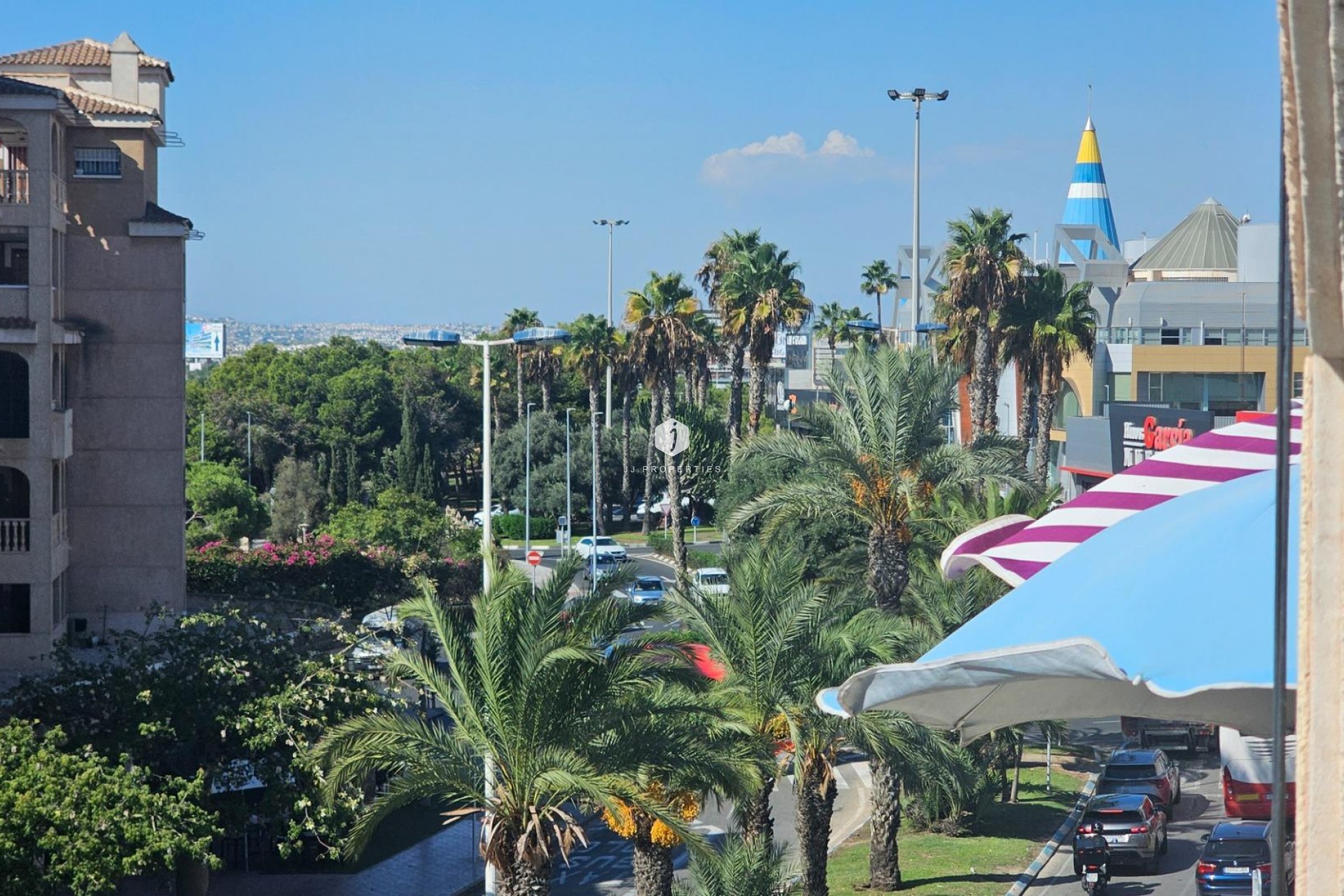Z drugiej ręki - Mieszkanie w bloku -
Torrevieja - PARQUE DE LAS NACIONES