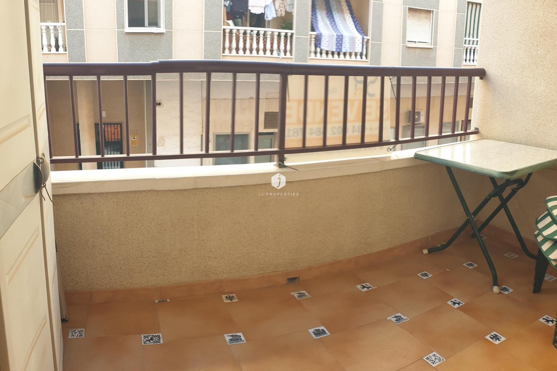 Z drugiej ręki - Mieszkanie w bloku -
Torrevieja - PARQUE DE LAS NACIONES