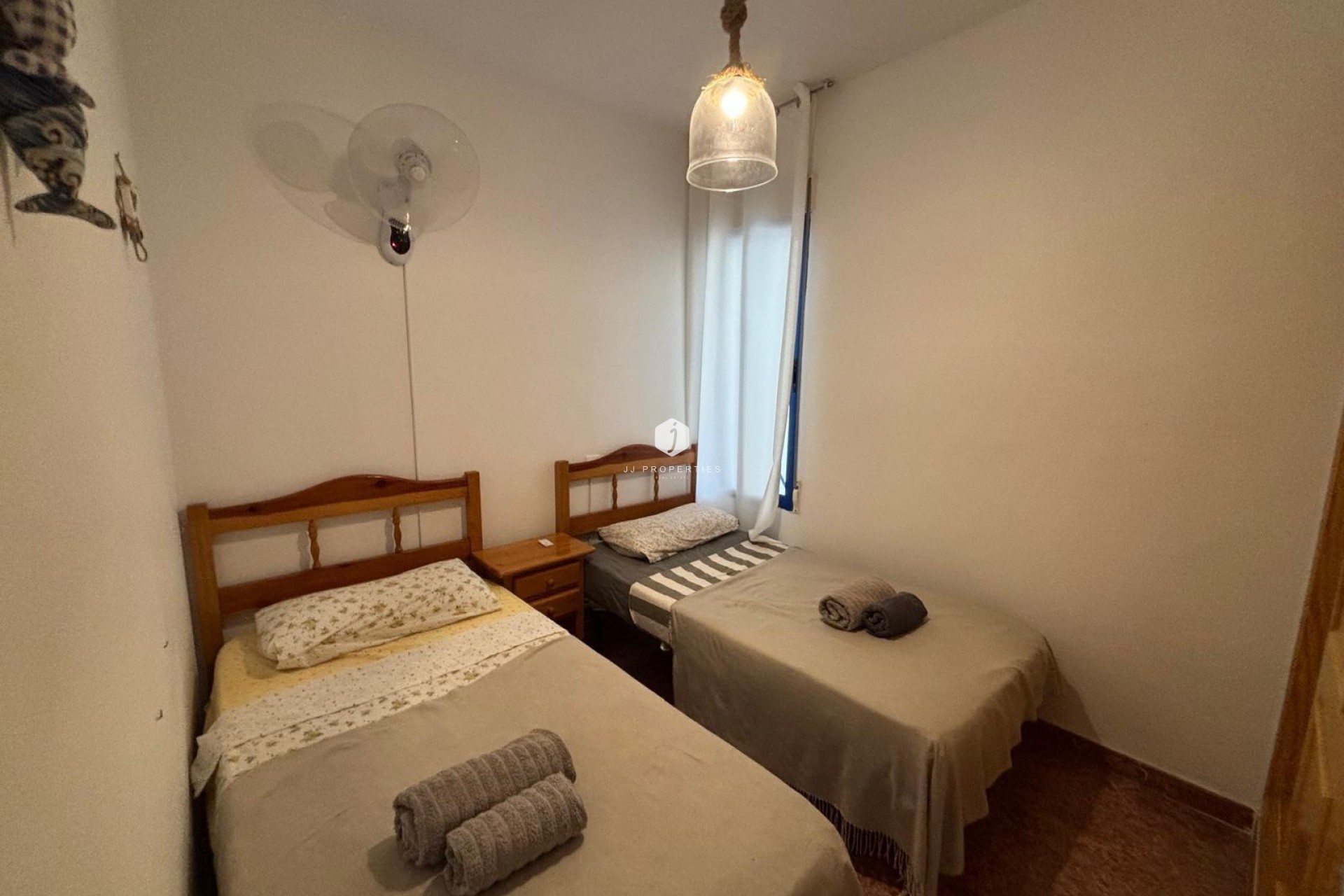 Z drugiej ręki - Mieszkanie w bloku -
Torrevieja - Playa de los Locos