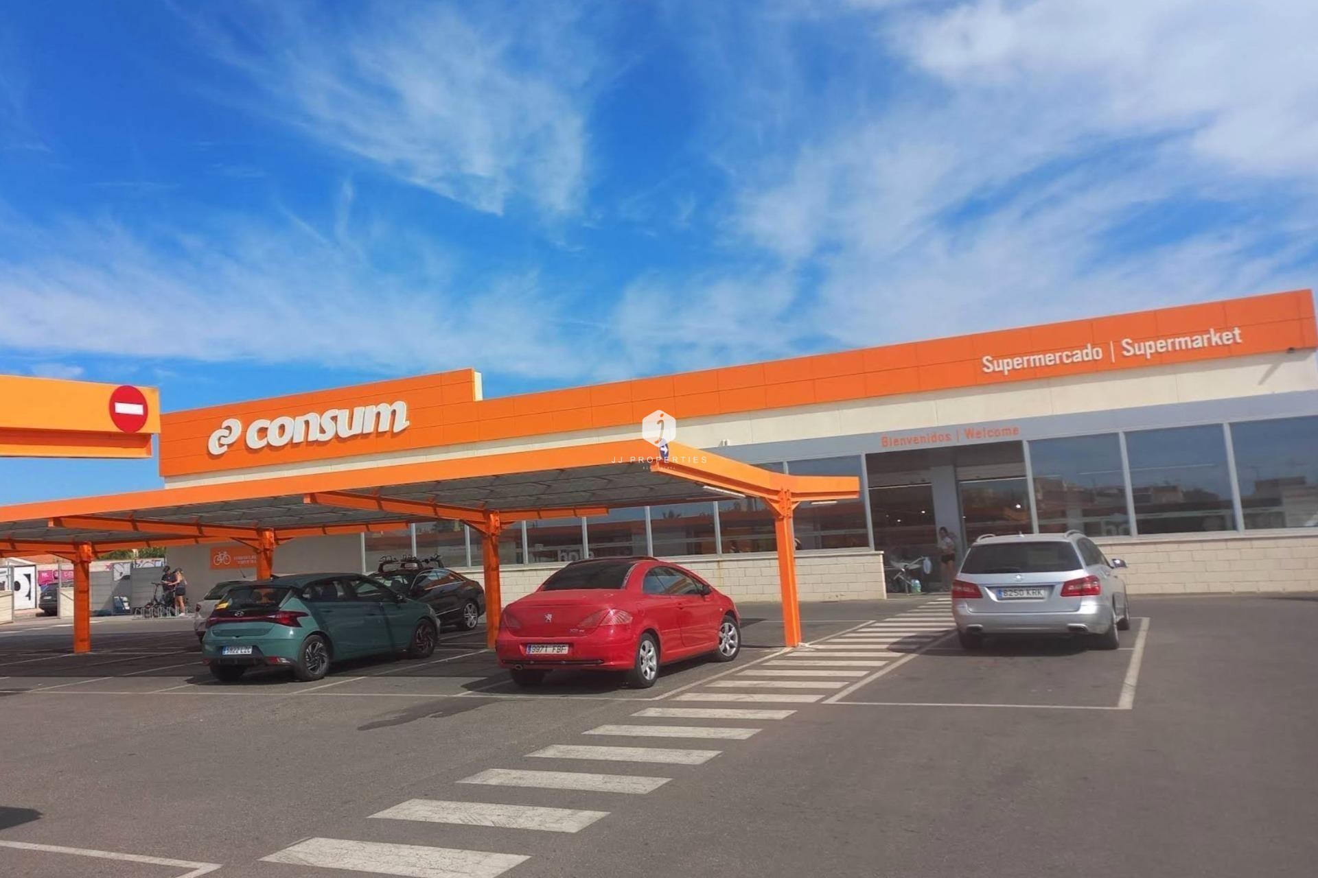 Z drugiej ręki - Mieszkanie w bloku -
Torrevieja - Playa de los Locos