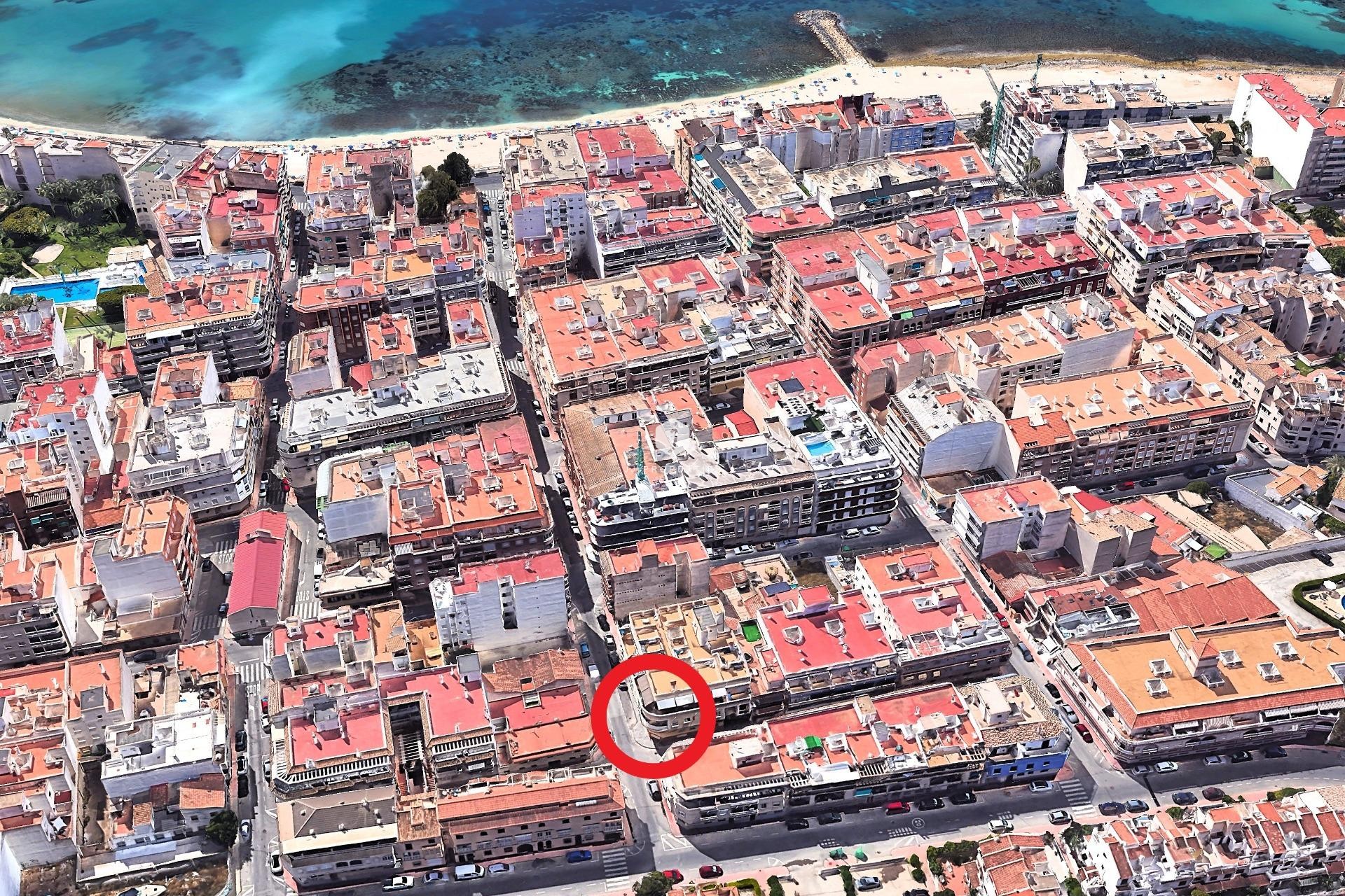 Z drugiej ręki - Mieszkanie w bloku -
Torrevieja - Playa de los Locos