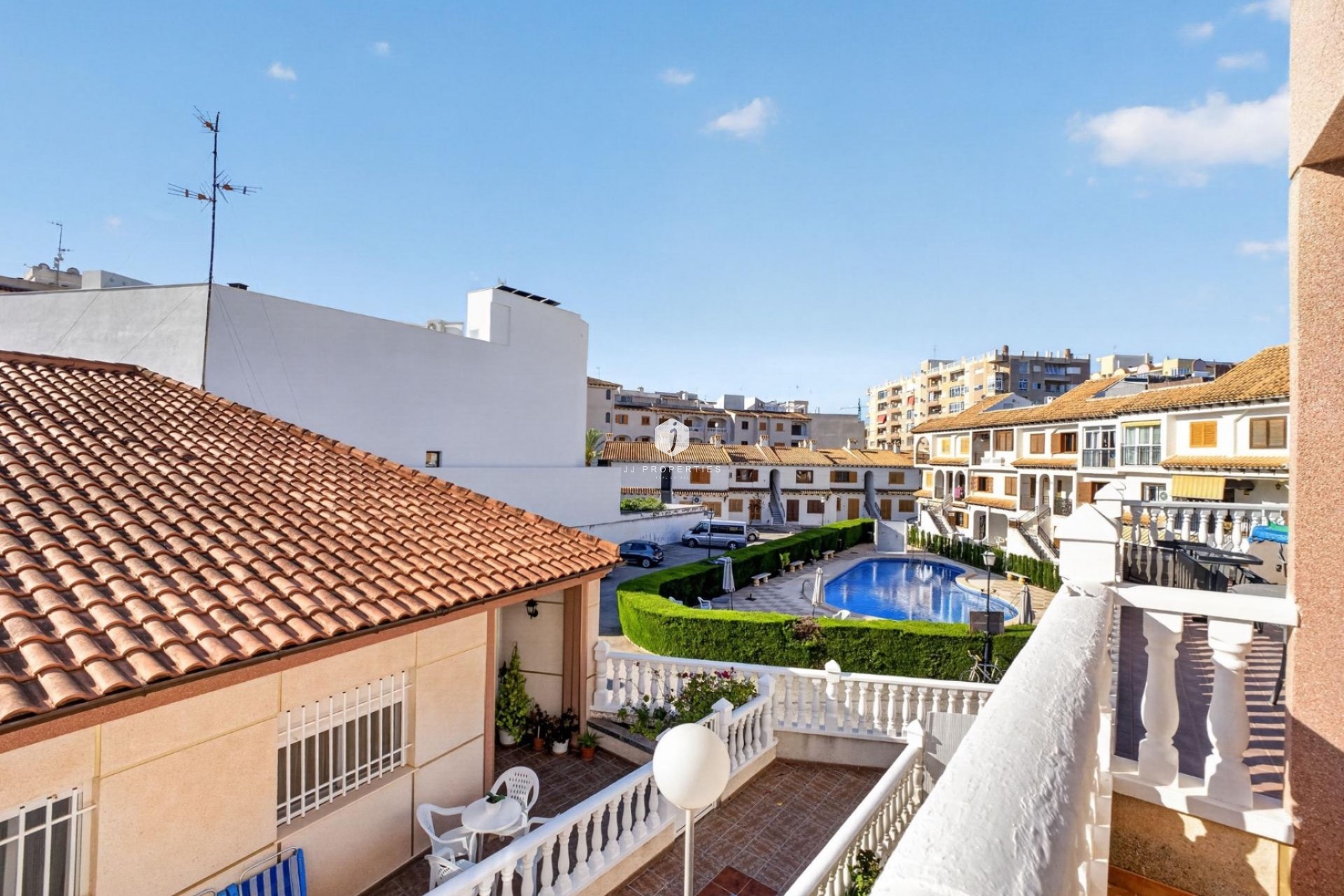 Z drugiej ręki - Mieszkanie w bloku -
Torrevieja - Playa de los locos