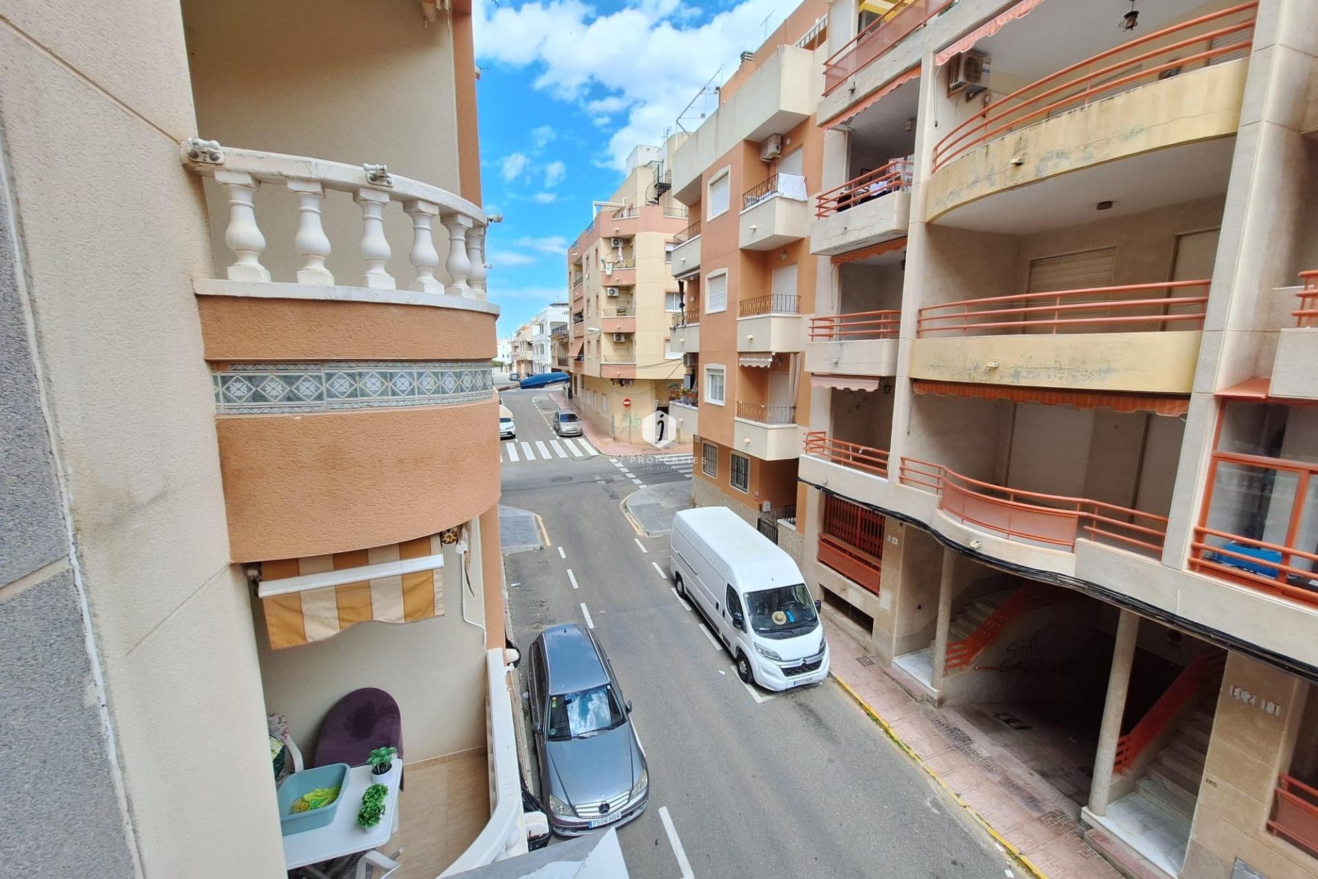 Z drugiej ręki - Mieszkanie w bloku -
Torrevieja - Playa de los Locos