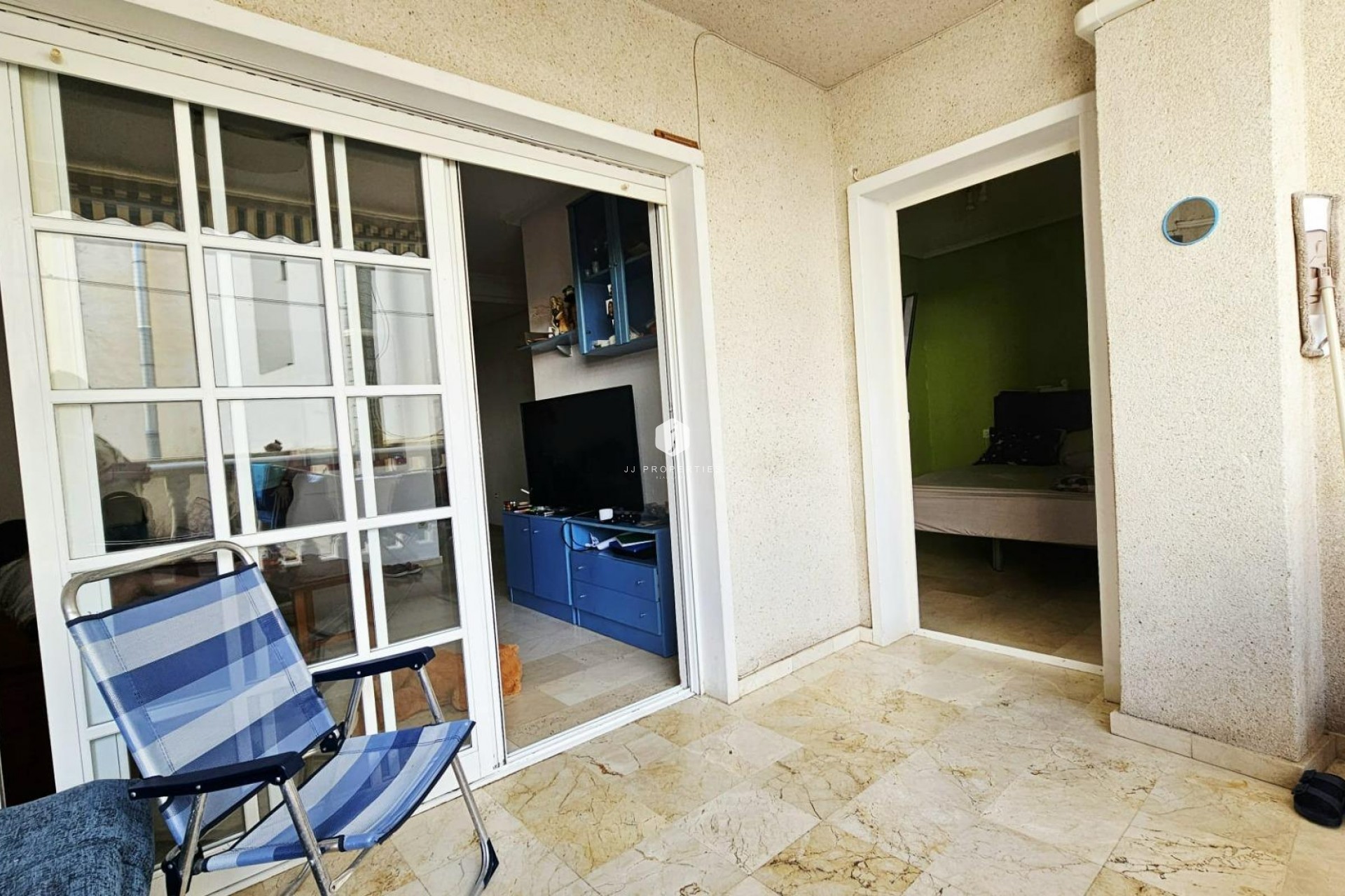 Z drugiej ręki - Mieszkanie w bloku -
Torrevieja - Playa de los Locos