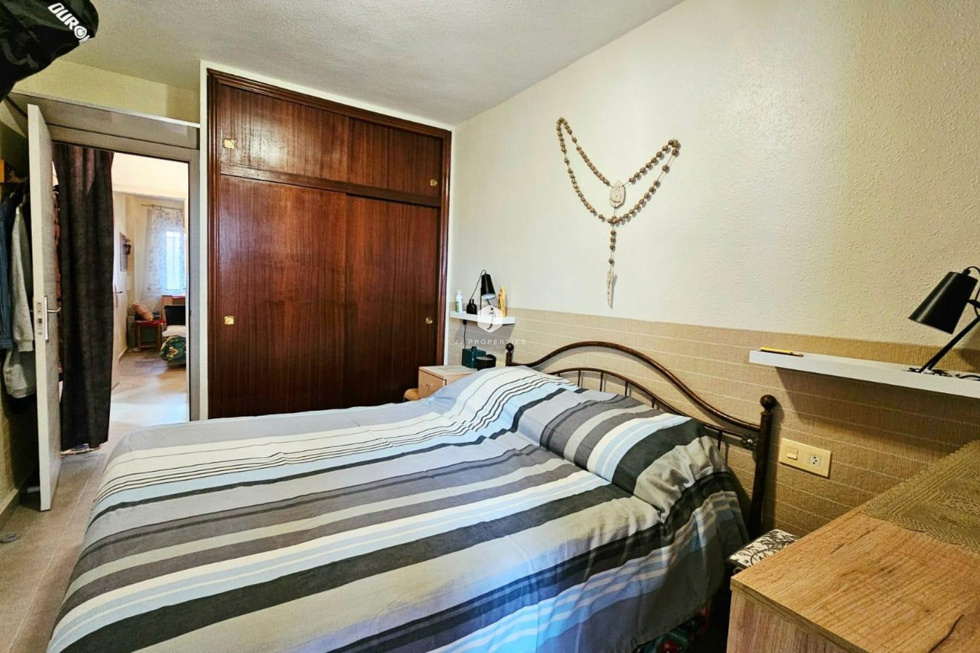 Z drugiej ręki - Mieszkanie w bloku -
Torrevieja - Playa de los Naufragos