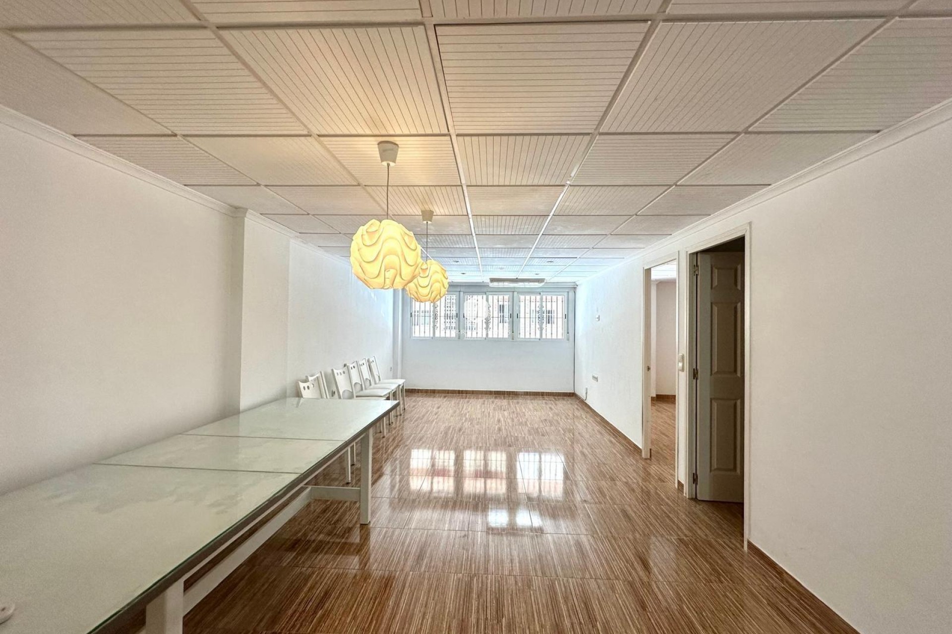 Z drugiej ręki - Mieszkanie w bloku -
Torrevieja - Playa del Cura