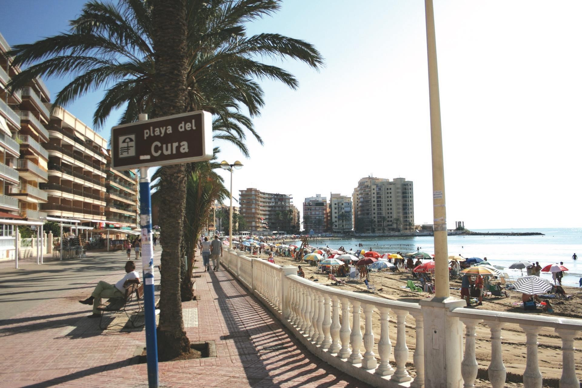 Z drugiej ręki - Mieszkanie w bloku -
Torrevieja - Playa del Cura
