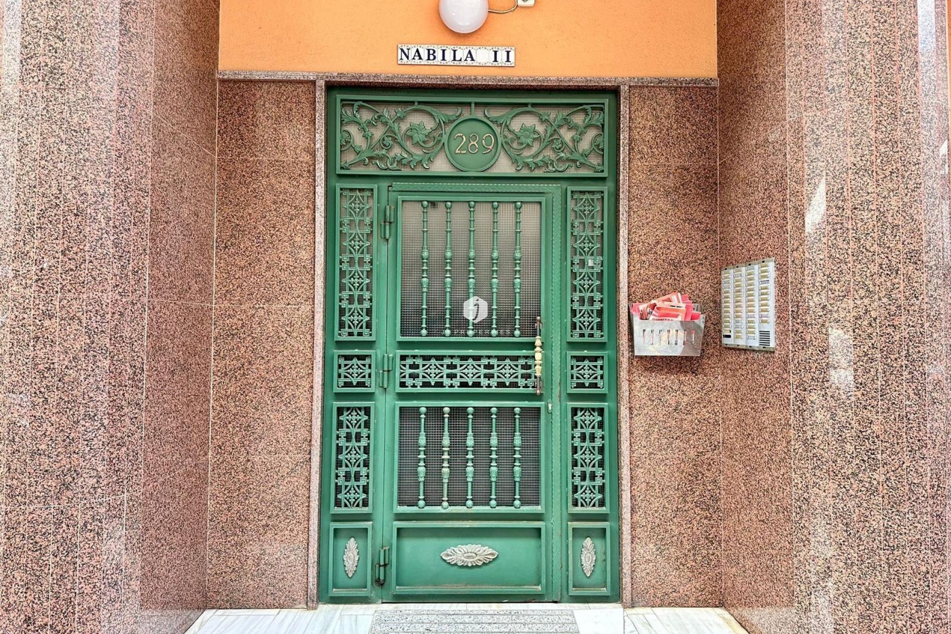 Z drugiej ręki - Mieszkanie w bloku -
Torrevieja - Playa del Cura