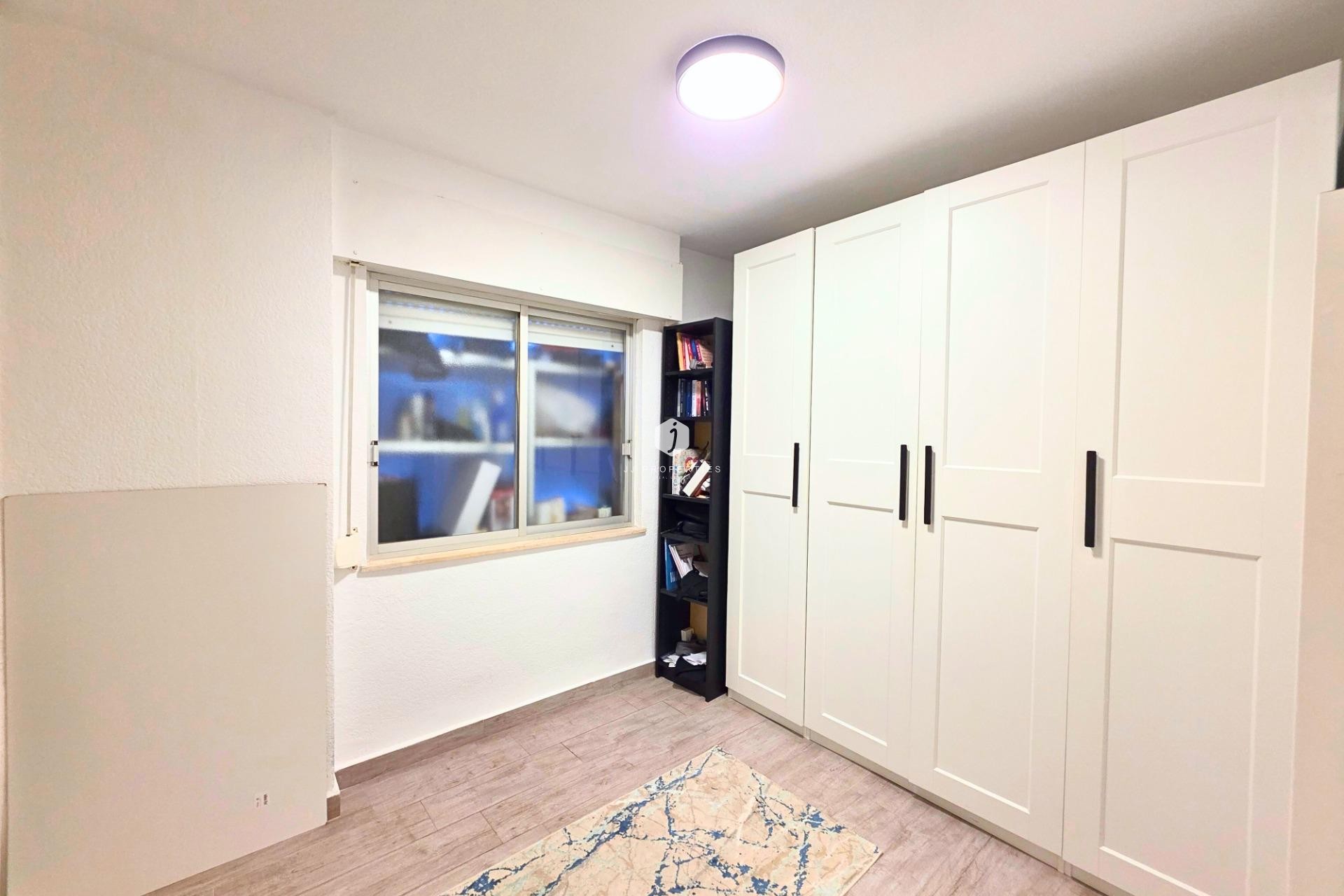 Z drugiej ręki - Mieszkanie w bloku -
Torrevieja - Playa del Cura