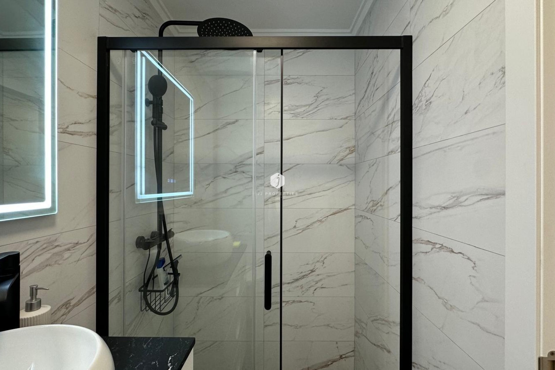 Z drugiej ręki - Mieszkanie w bloku -
Torrevieja - Playa del Cura