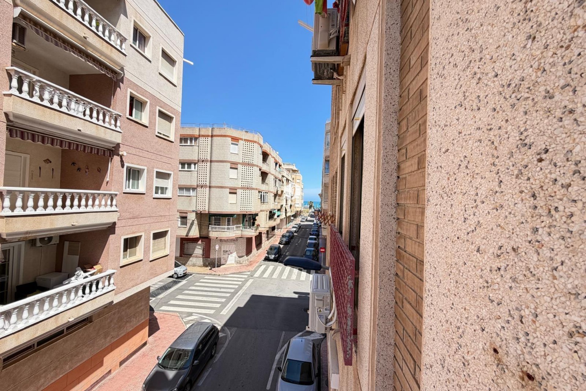Z drugiej ręki - Mieszkanie w bloku -
Torrevieja - Playa del Cura