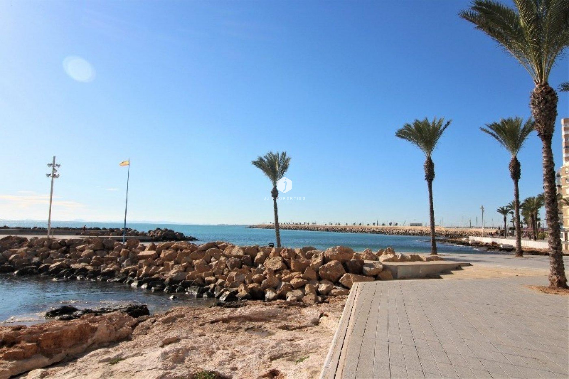 Z drugiej ręki - Mieszkanie w bloku -
Torrevieja - Playa del Cura