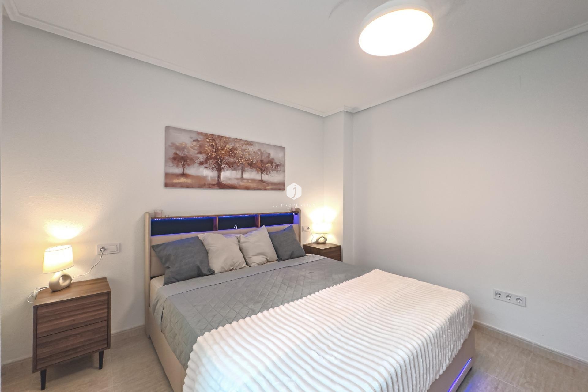 Z drugiej ręki - Mieszkanie w bloku -
Torrevieja - Playa del Cura