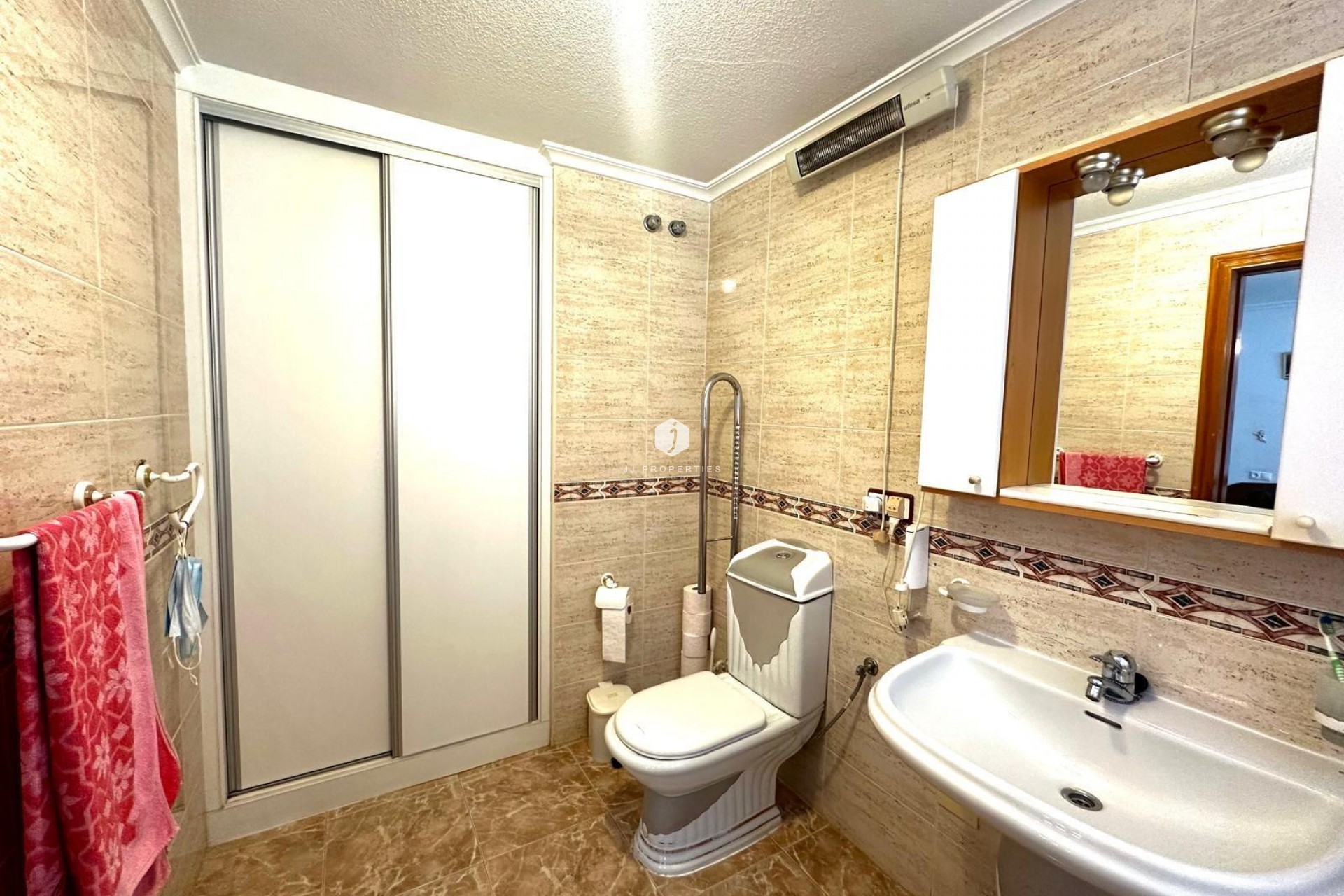 Z drugiej ręki - Mieszkanie w bloku -
Torrevieja - Playa del Cura