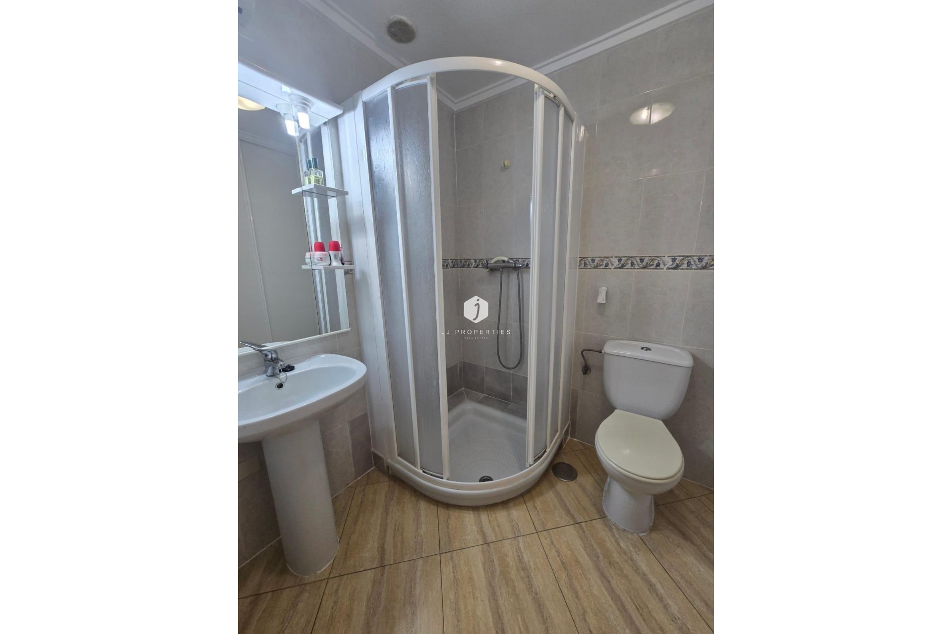 Z drugiej ręki - Mieszkanie w bloku -
Torrevieja - Playa del Cura