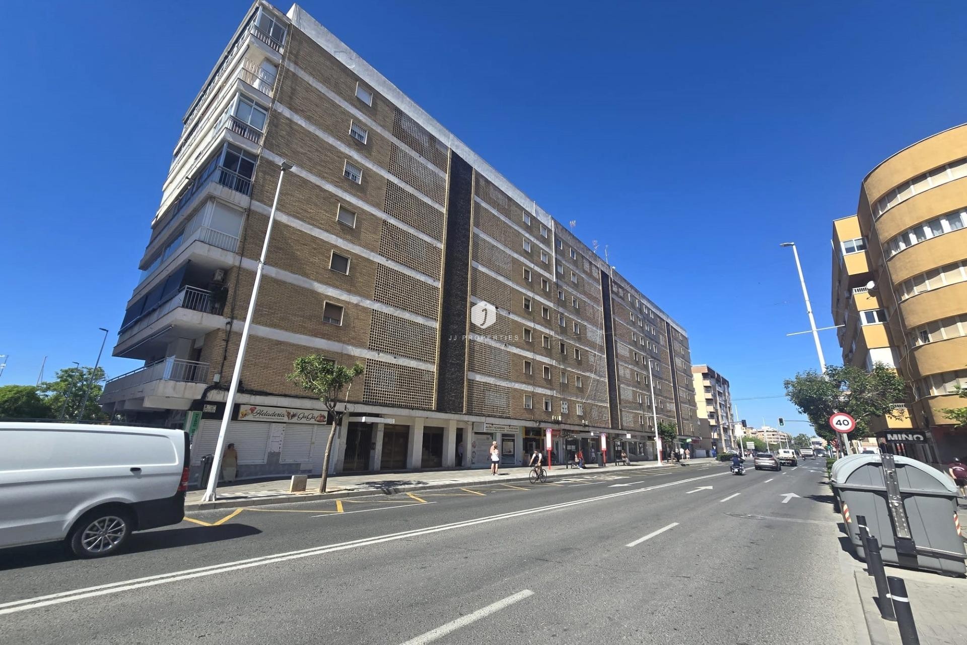 Z drugiej ręki - Mieszkanie w bloku -
Torrevieja - Puerto Deportivo Marina Salinas