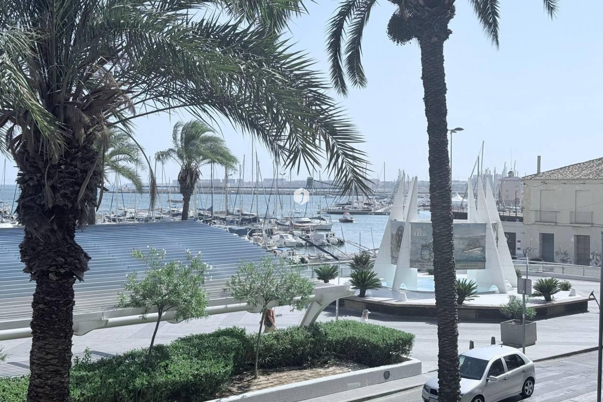 Z drugiej ręki - Mieszkanie w bloku -
Torrevieja - Puerto