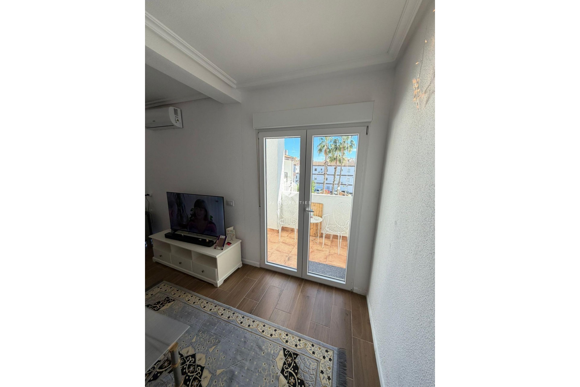 Z drugiej ręki - Mieszkanie w bloku -
Torrevieja - Punta prima