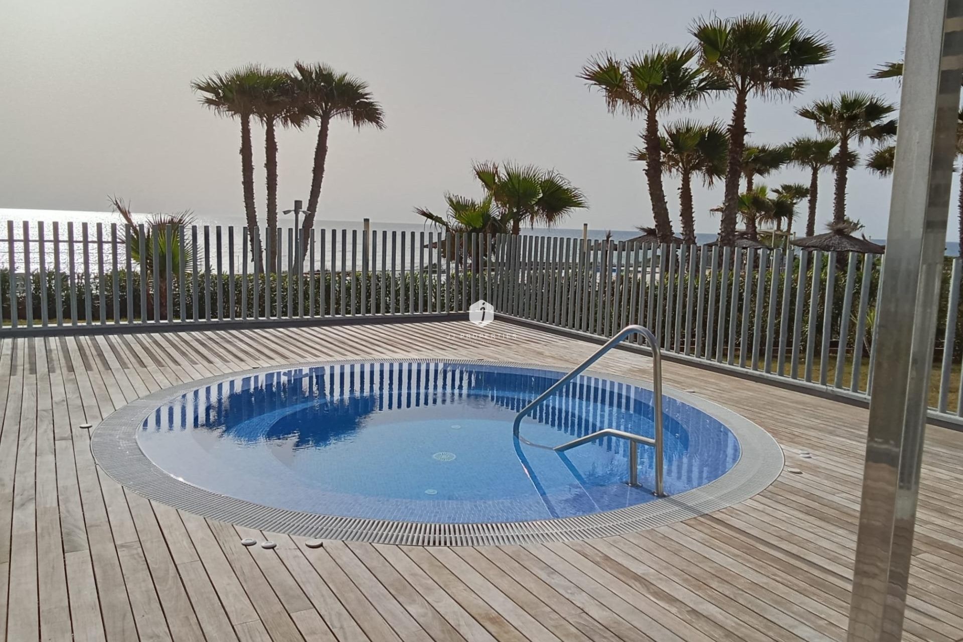 Z drugiej ręki - Mieszkanie w bloku -
Torrevieja - Punta prima