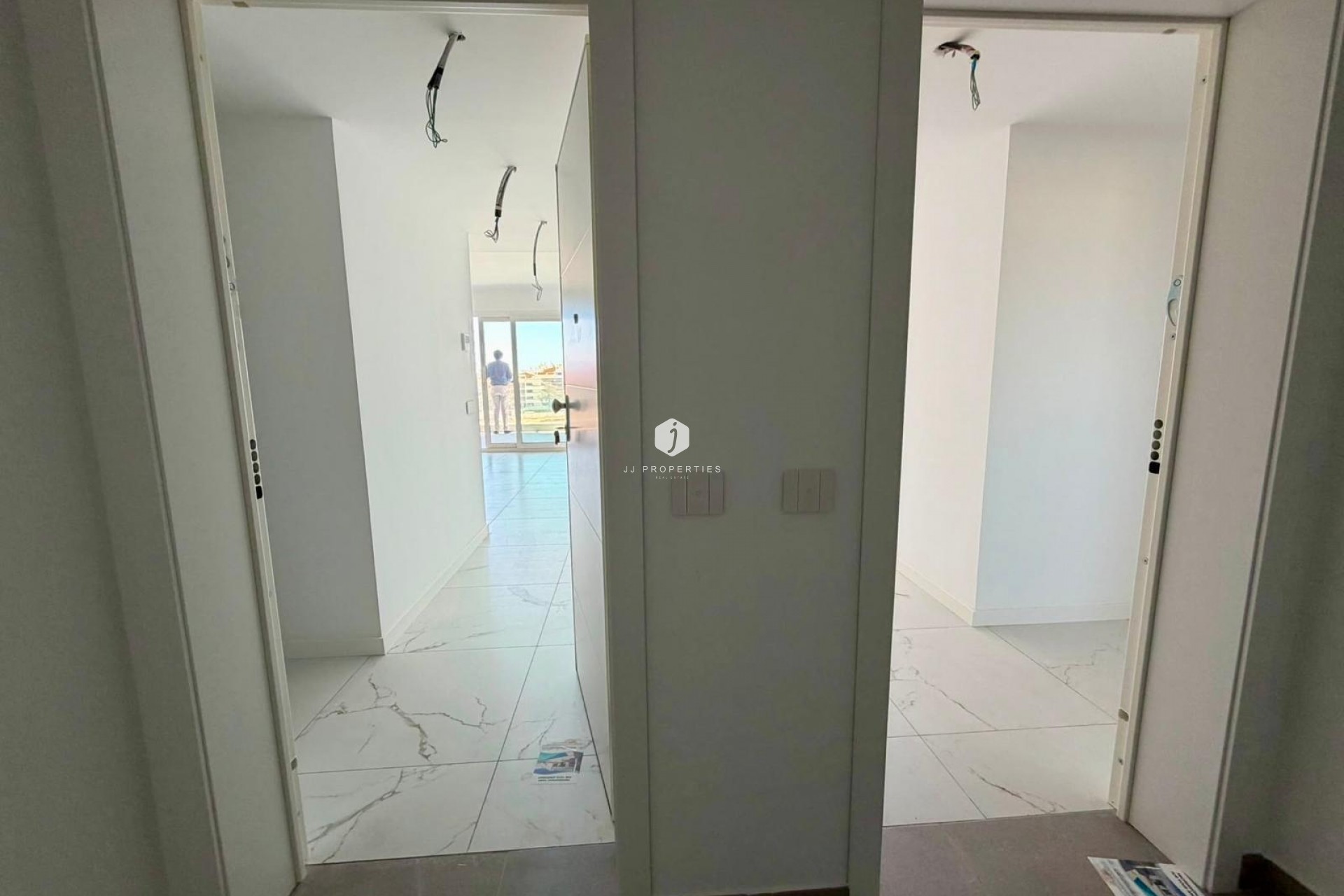 Z drugiej ręki - Mieszkanie w bloku -
Torrevieja - Punta prima