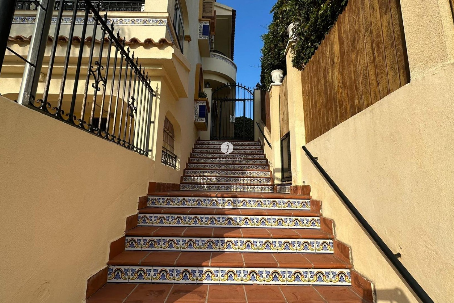 Z drugiej ręki - Mieszkanie w bloku -
Torrevieja - Sector 25