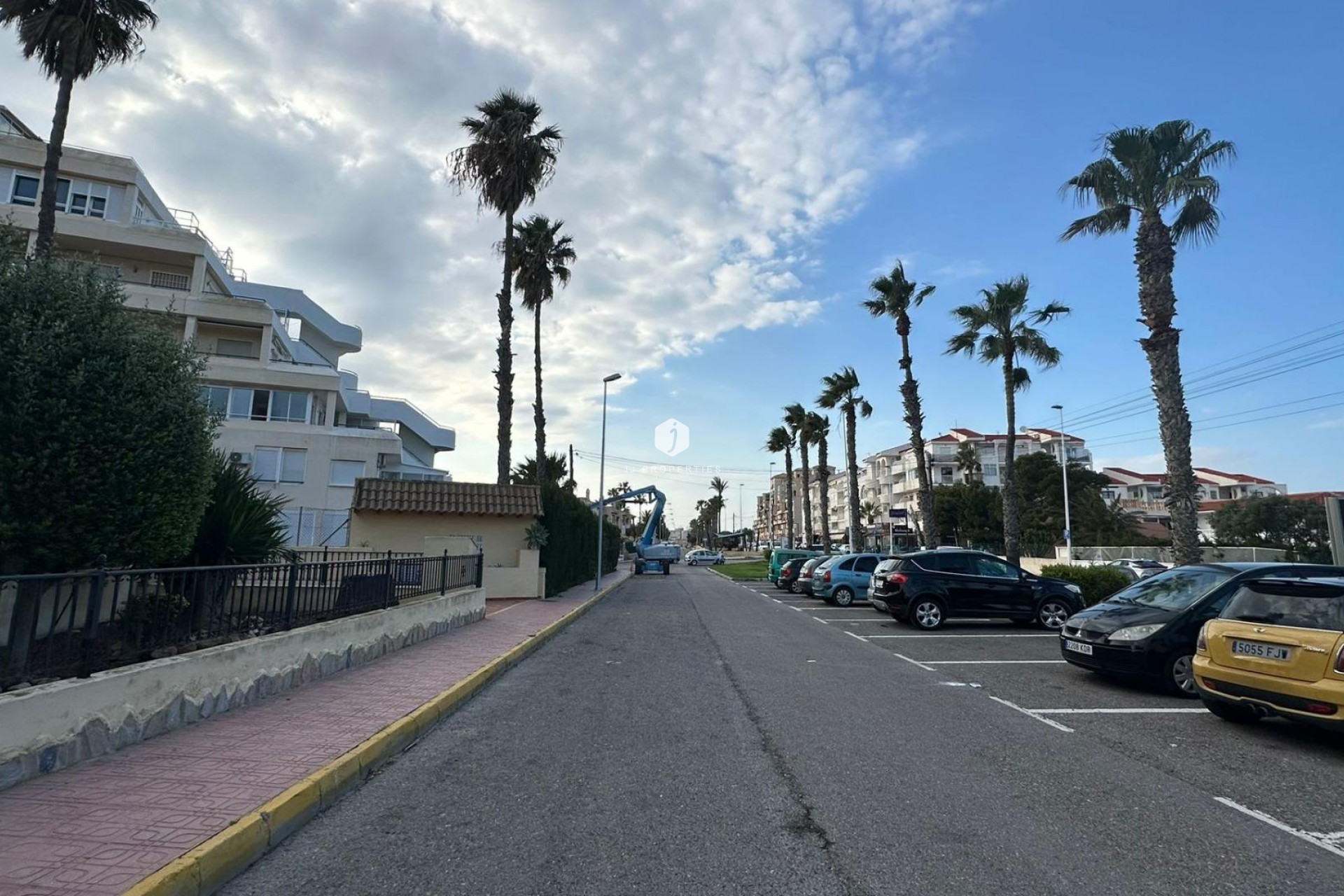 Z drugiej ręki - Mieszkanie w bloku -
Torrevieja - Sector 25