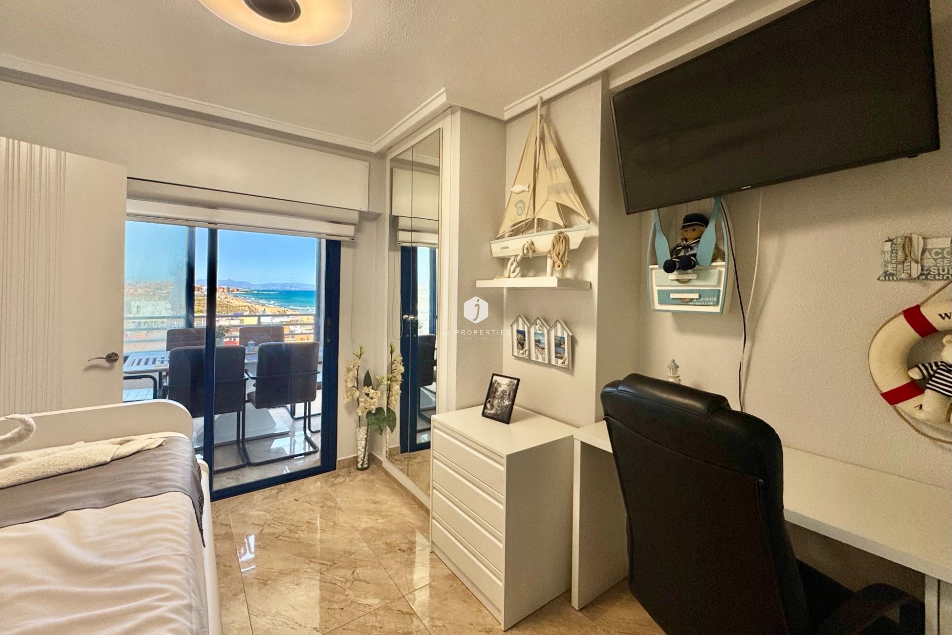 Z drugiej ręki - Mieszkanie w bloku -
Torrevieja - Torre la mata