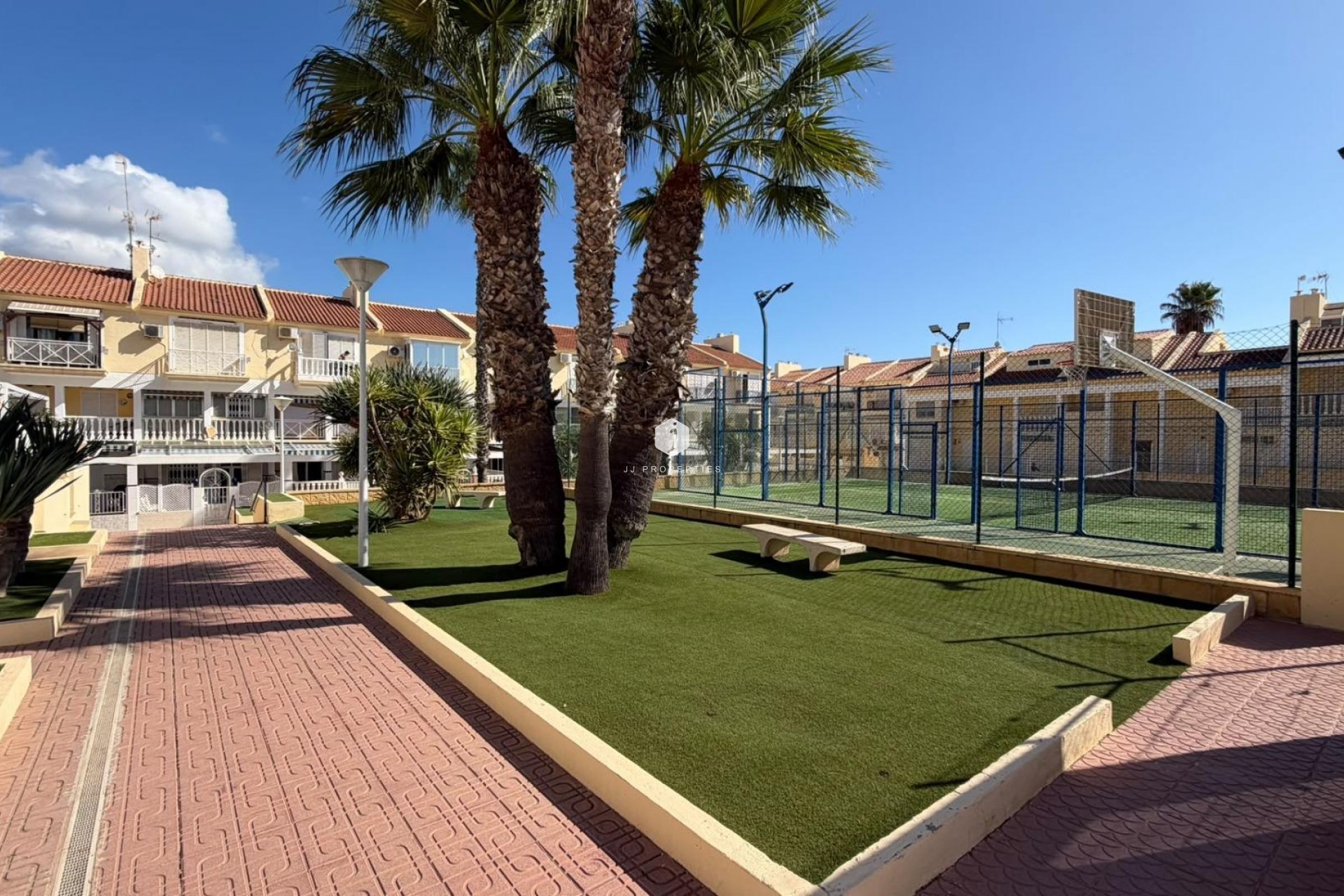 Z drugiej ręki - Mieszkanie w bloku -
Torrevieja - Torreblanca