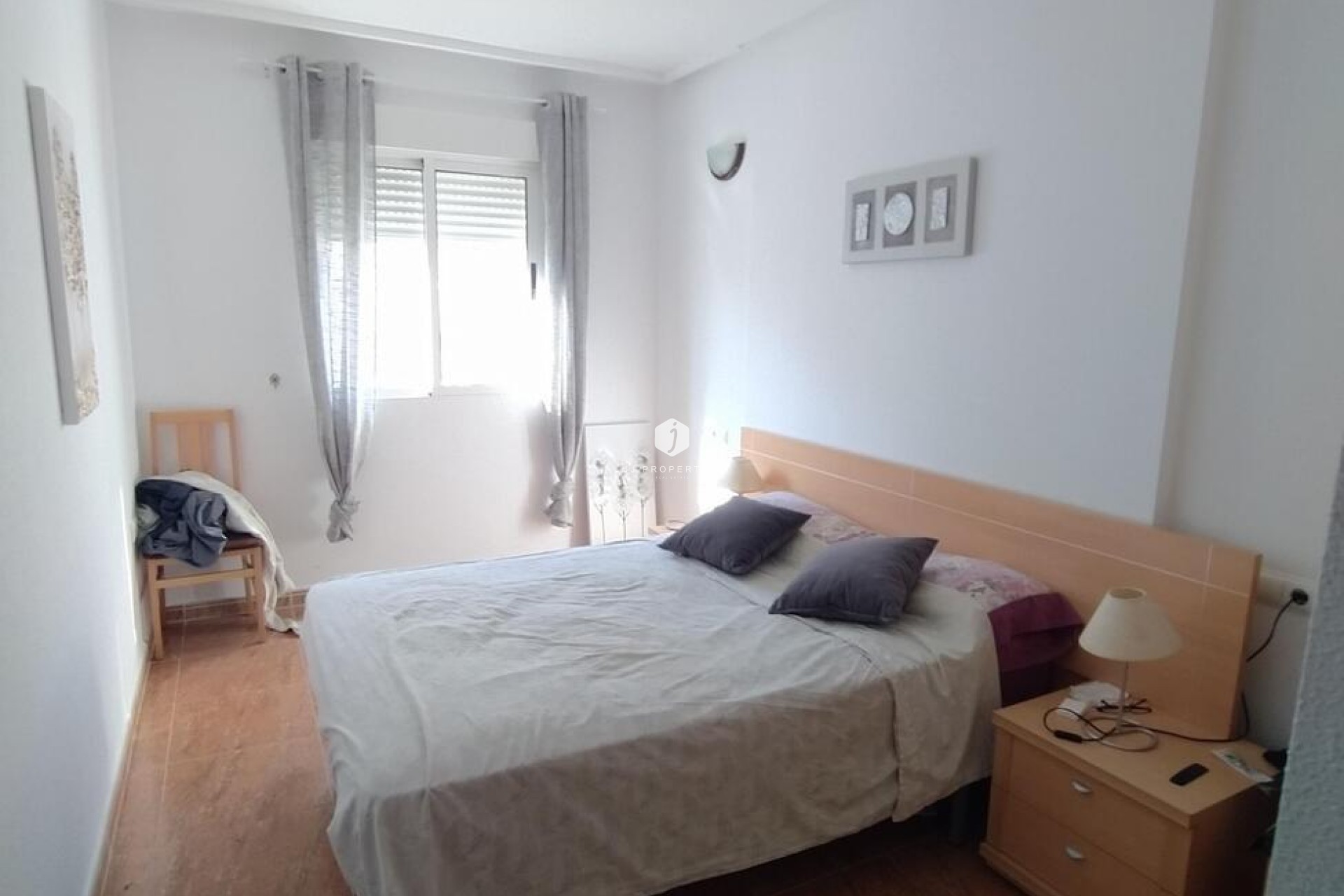 Z drugiej ręki - Mieszkanie w bloku -
Torrevieja