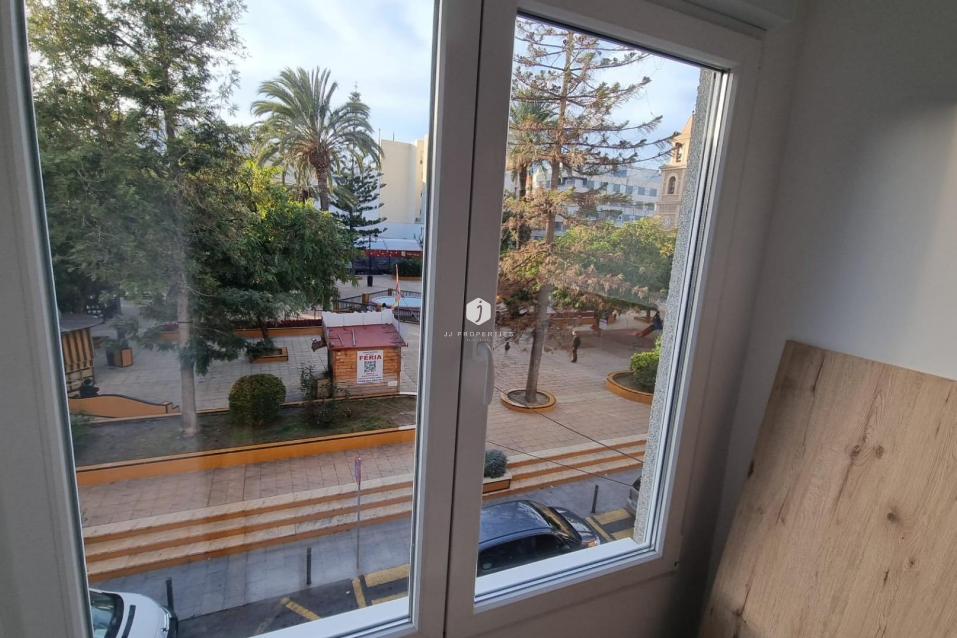 Z drugiej ręki - Mieszkanie w bloku -
Torrevieja