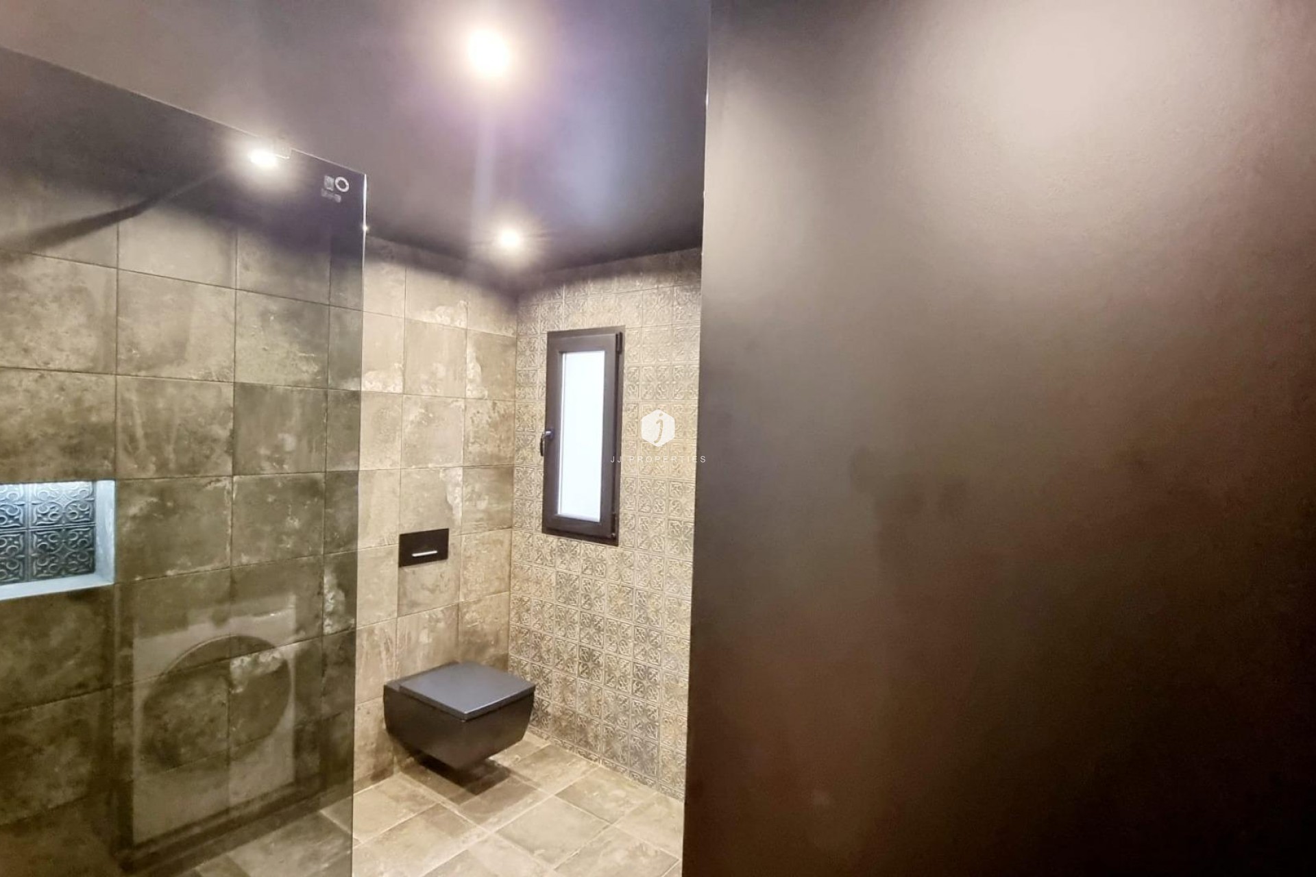 Z drugiej ręki - Mieszkanie w bloku -
Torrevieja