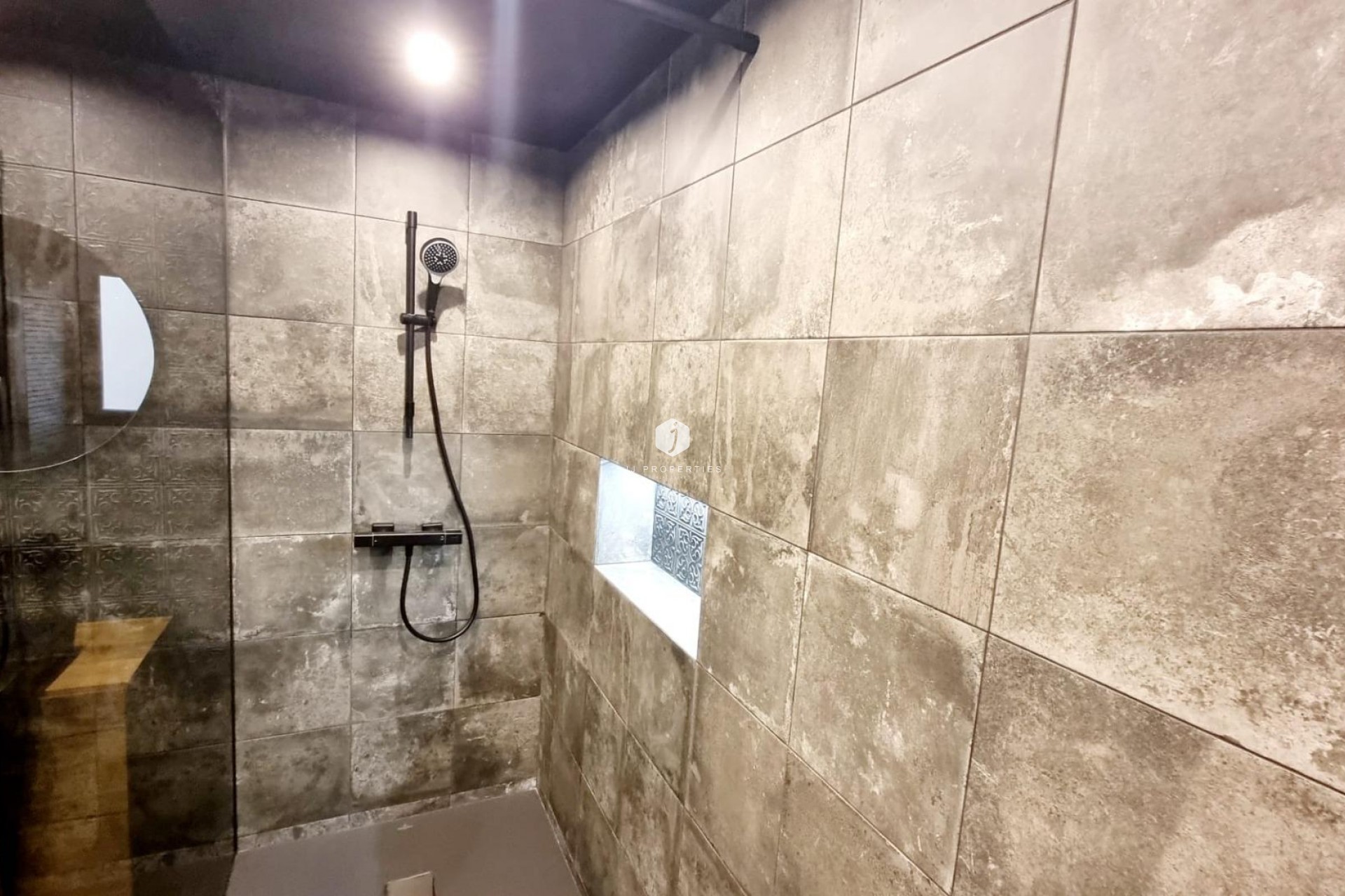 Z drugiej ręki - Mieszkanie w bloku -
Torrevieja