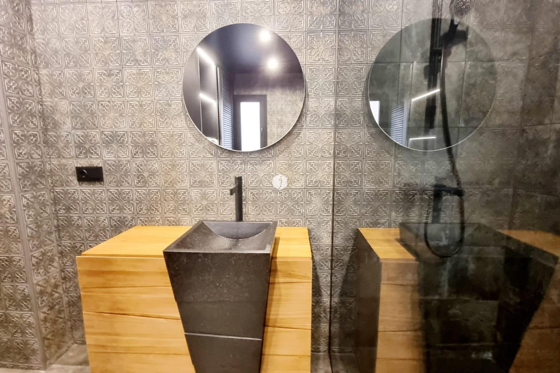 Z drugiej ręki - Mieszkanie w bloku -
Torrevieja