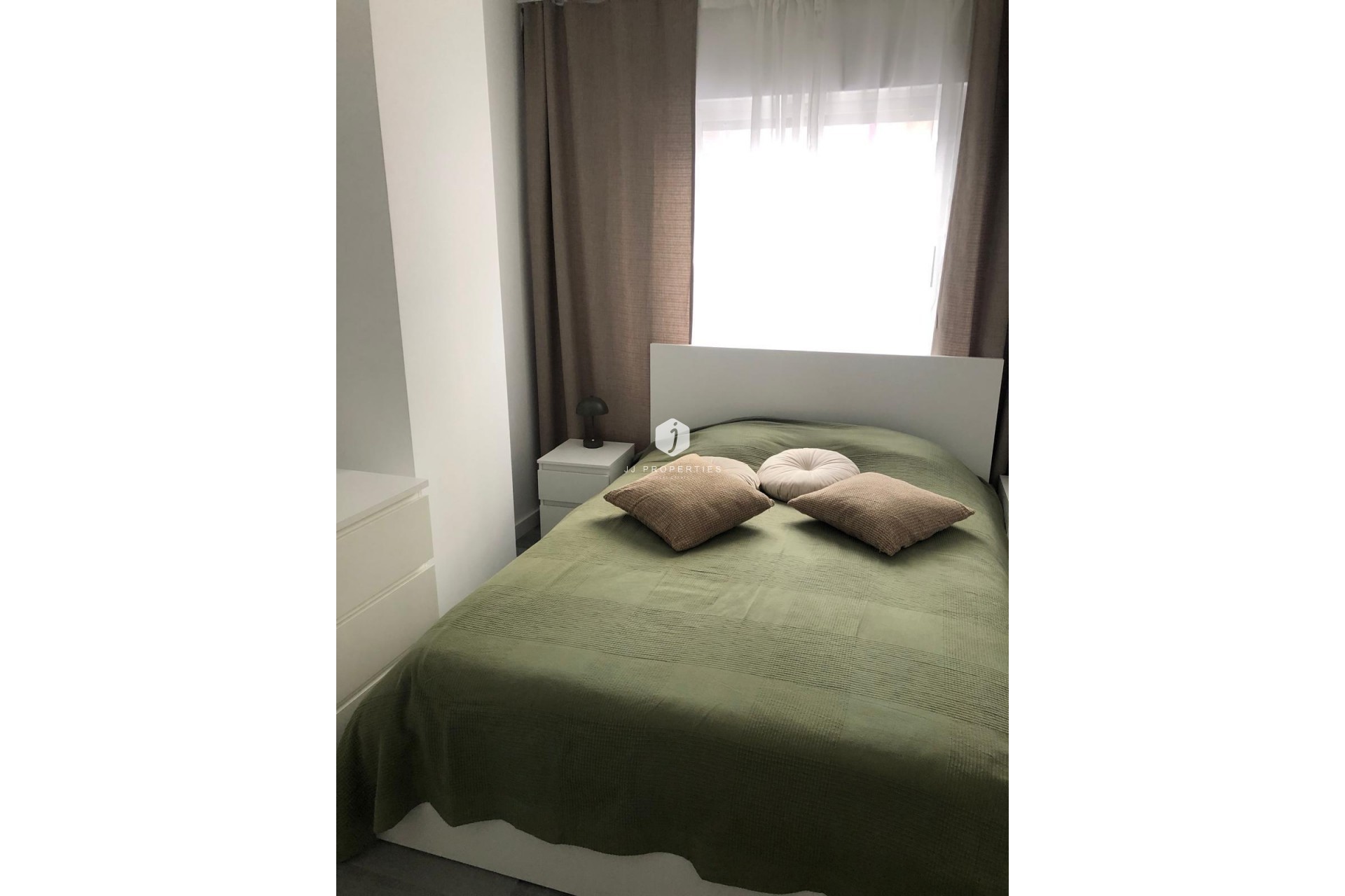 Z drugiej ręki - Mieszkanie w bloku -
Torrevieja