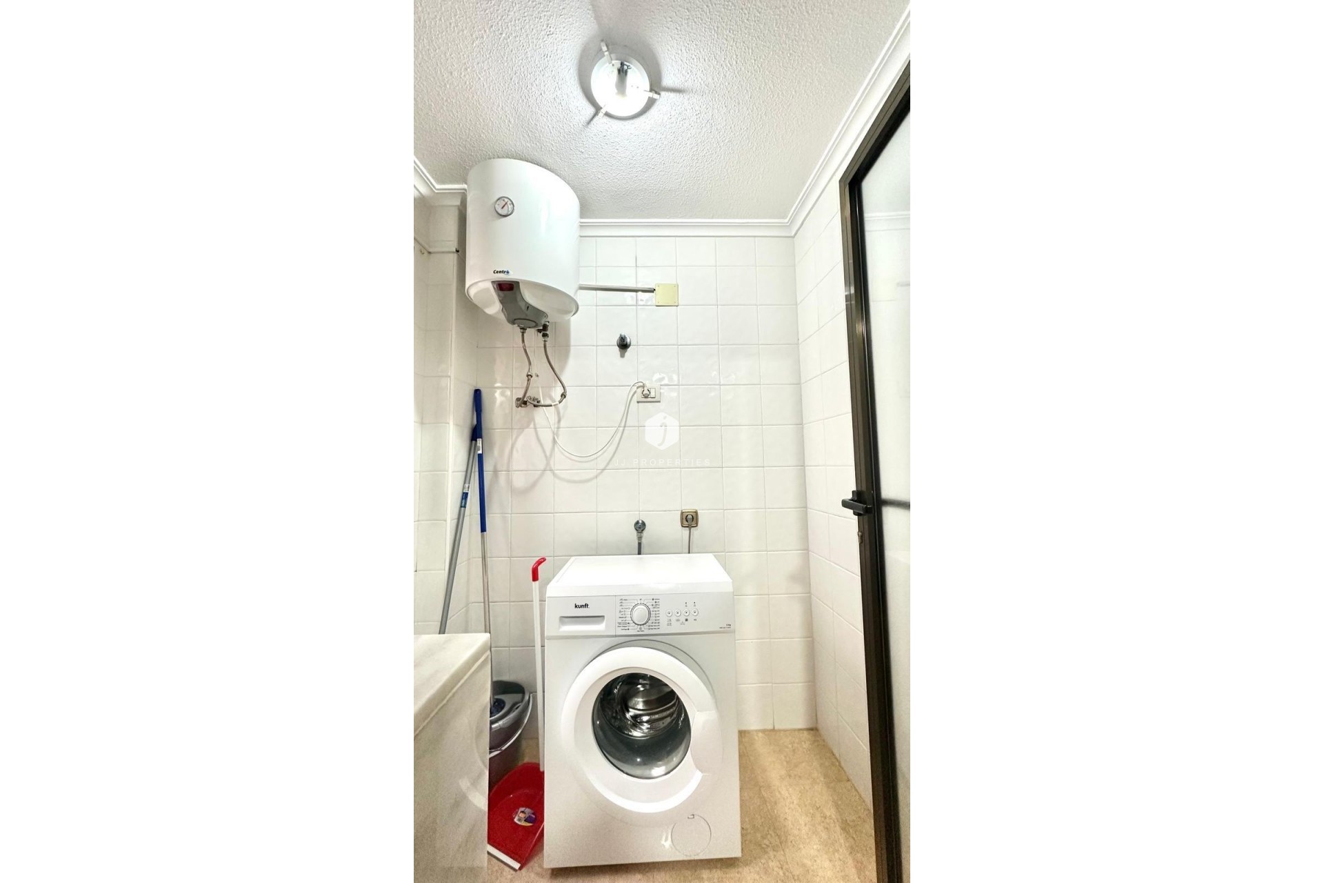 Z drugiej ręki - Mieszkanie w bloku -
Torrevieja