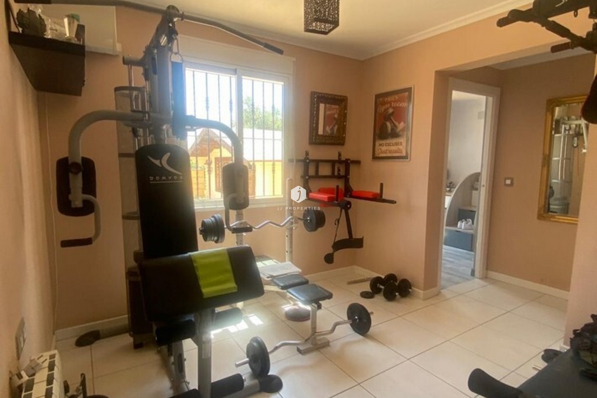 Z drugiej ręki - Nieruchomości wiejskie -
Albatera - Inland